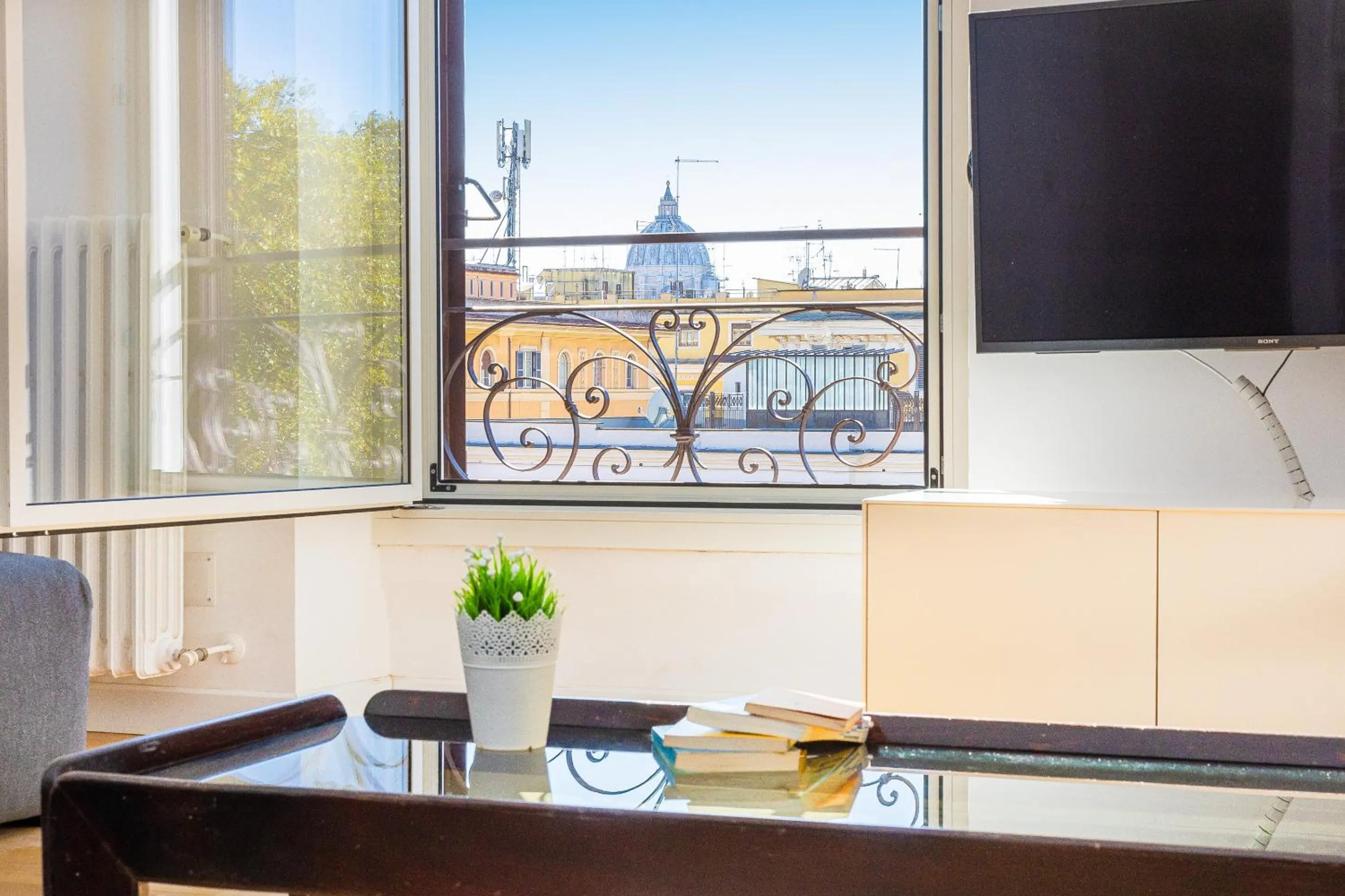 Living room in Giulio Cesare Penthouse Rental in Rome