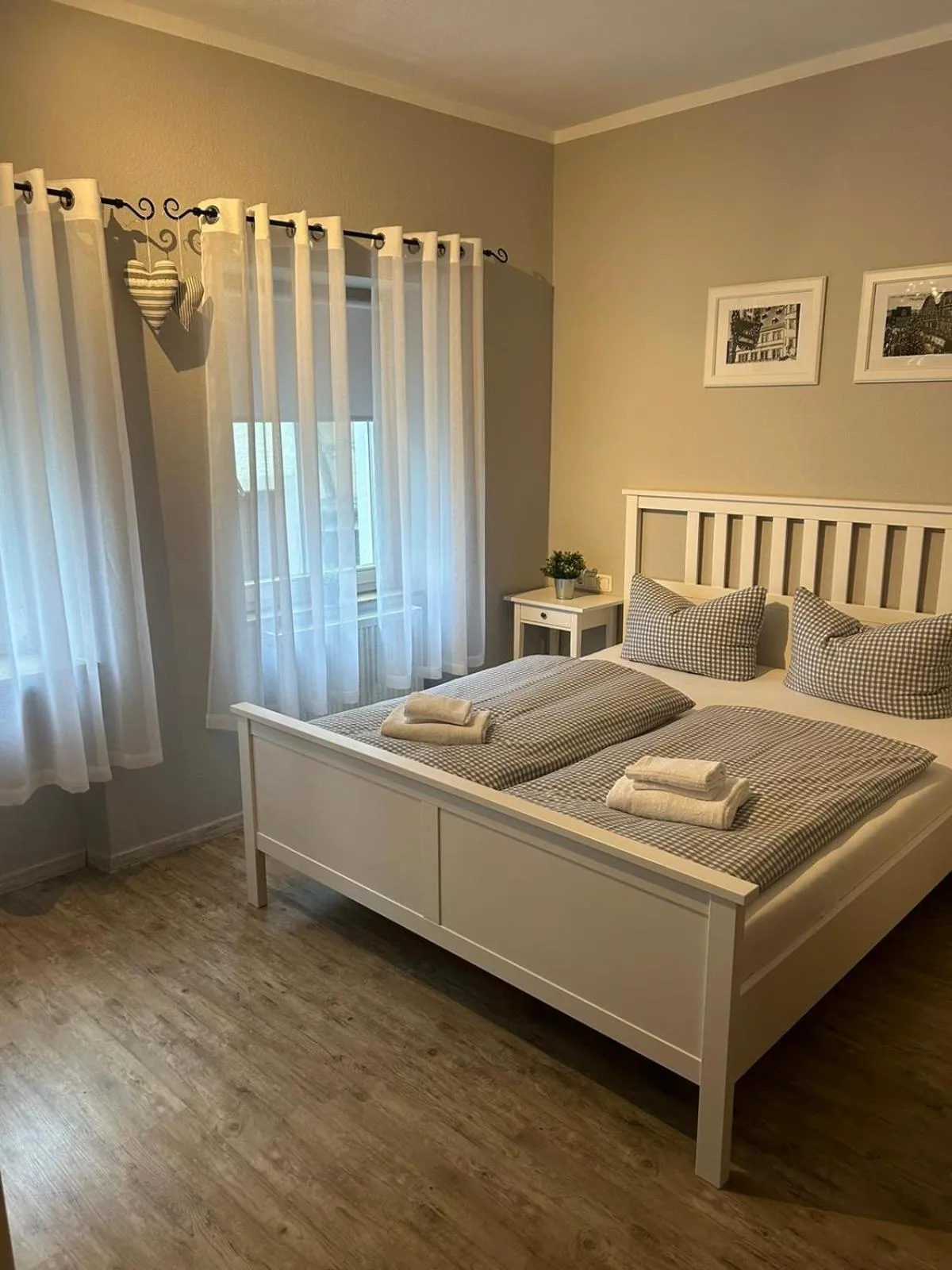 Bed in Gästehaus Goldenes Lamm