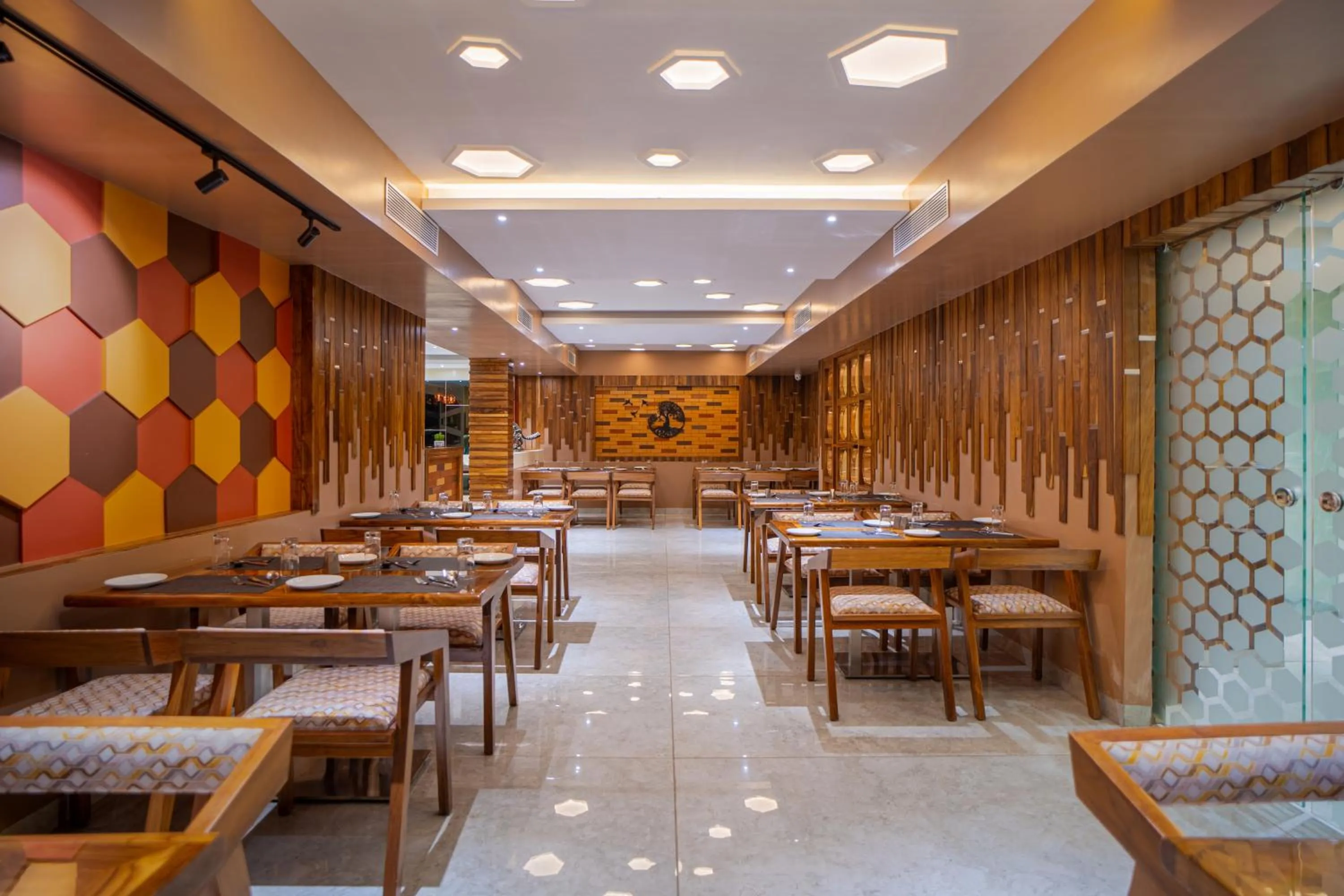 Restaurant/places to eat in Coral Reef Hotel & Spa, Port Blair