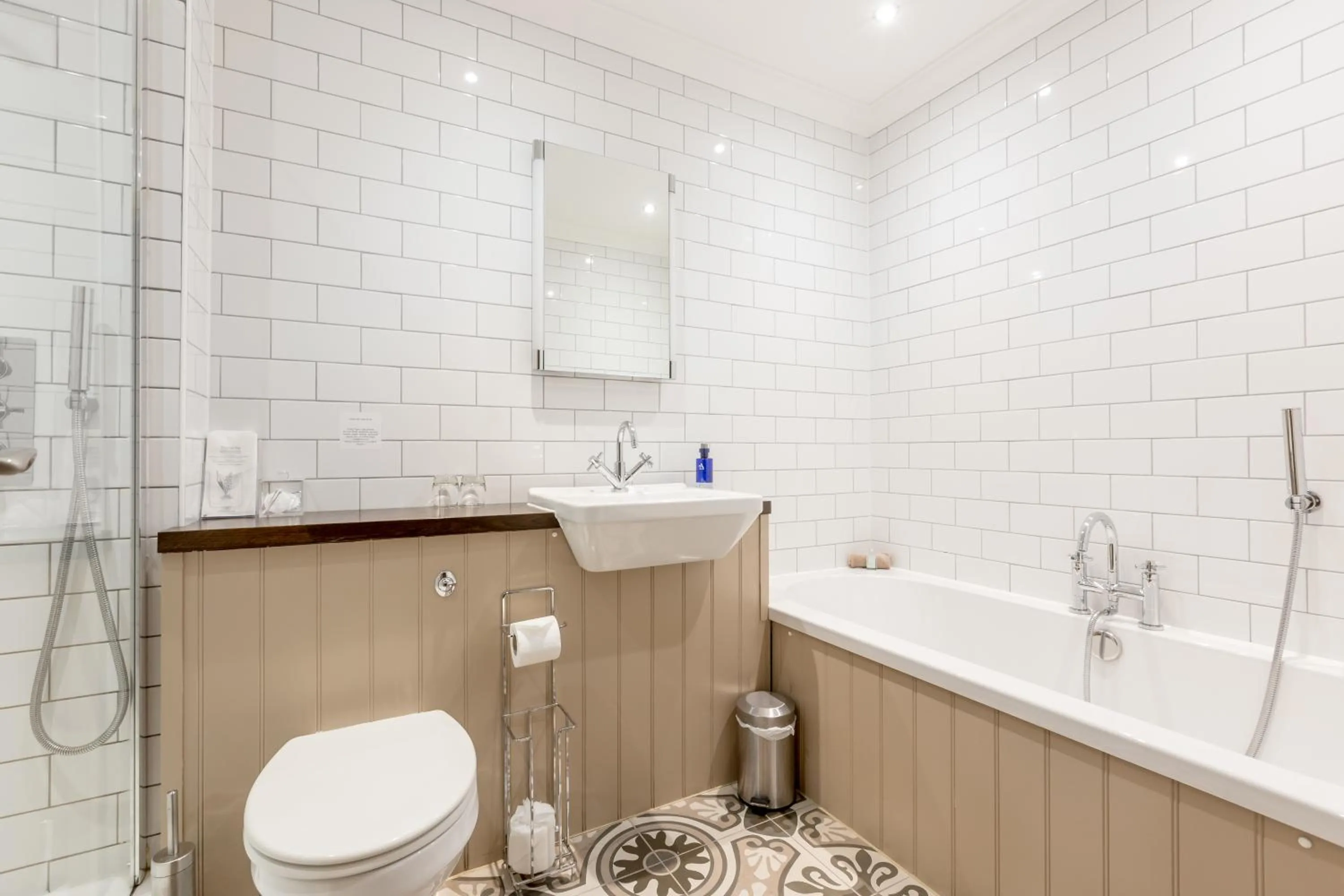 Victoria Square & The Orangery