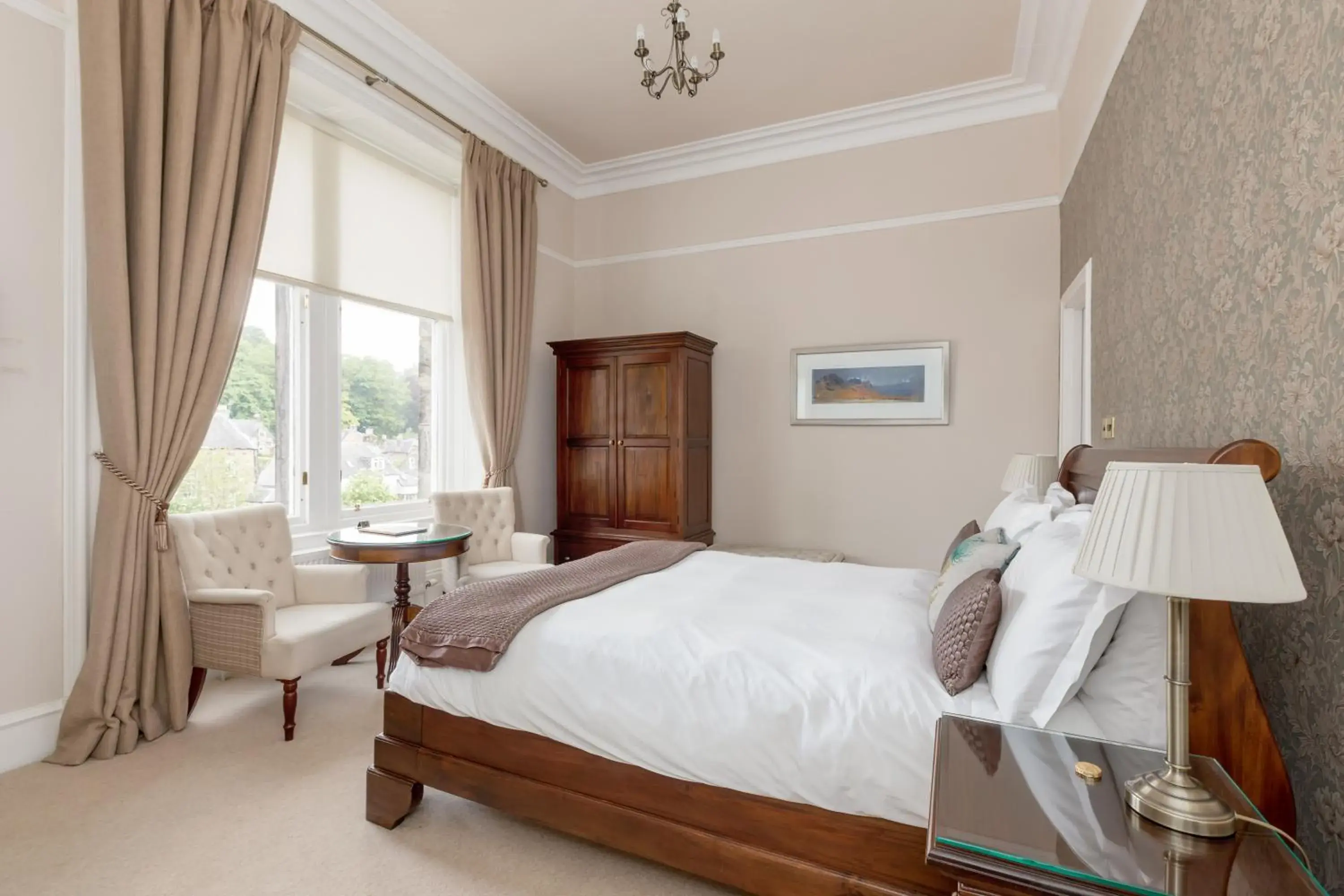 Double Room in Victoria Square & The Orangery Double Room in Victoria Square & The Orangery