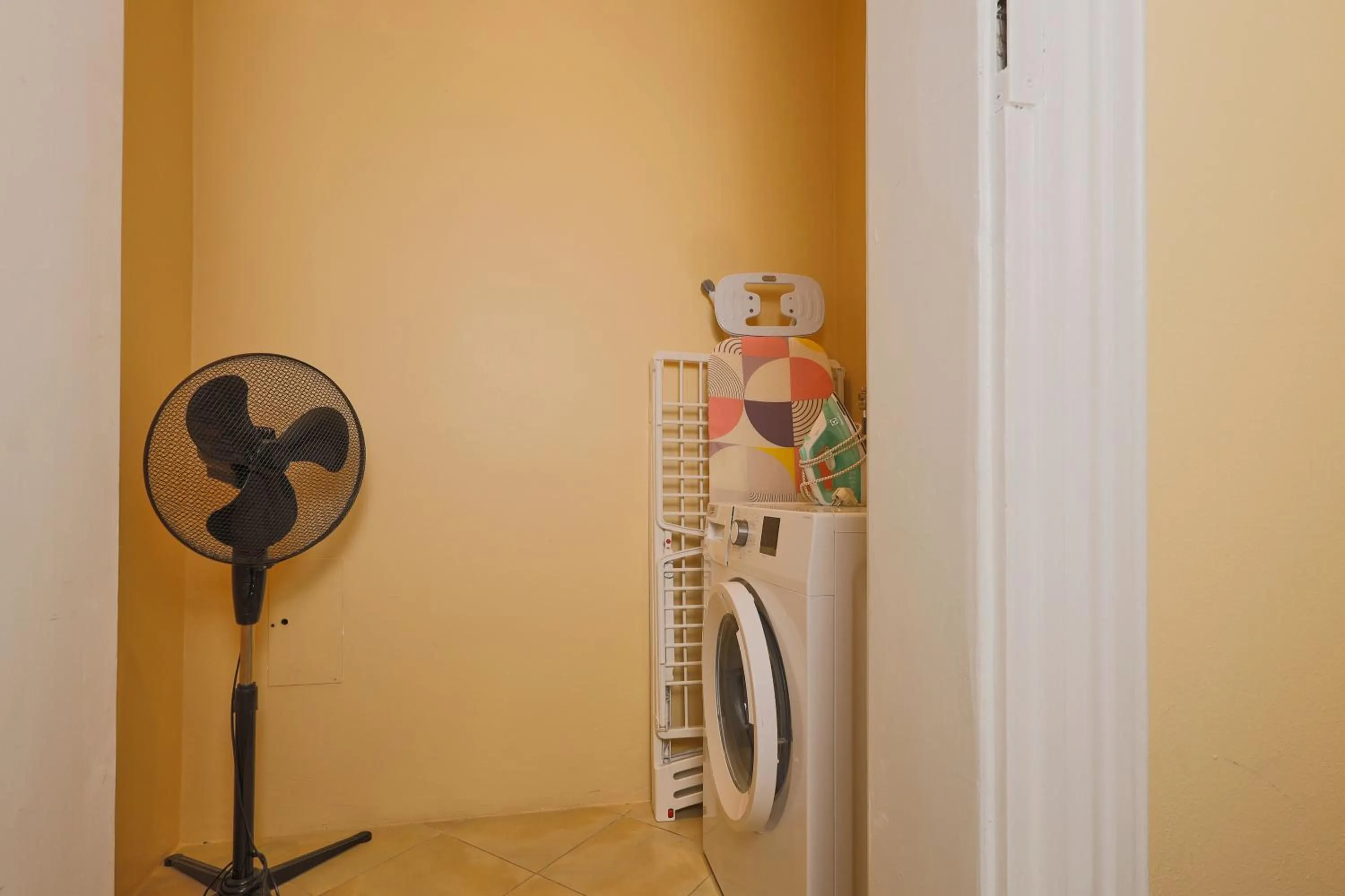 washing machine in Janackovo - Riverside Residence