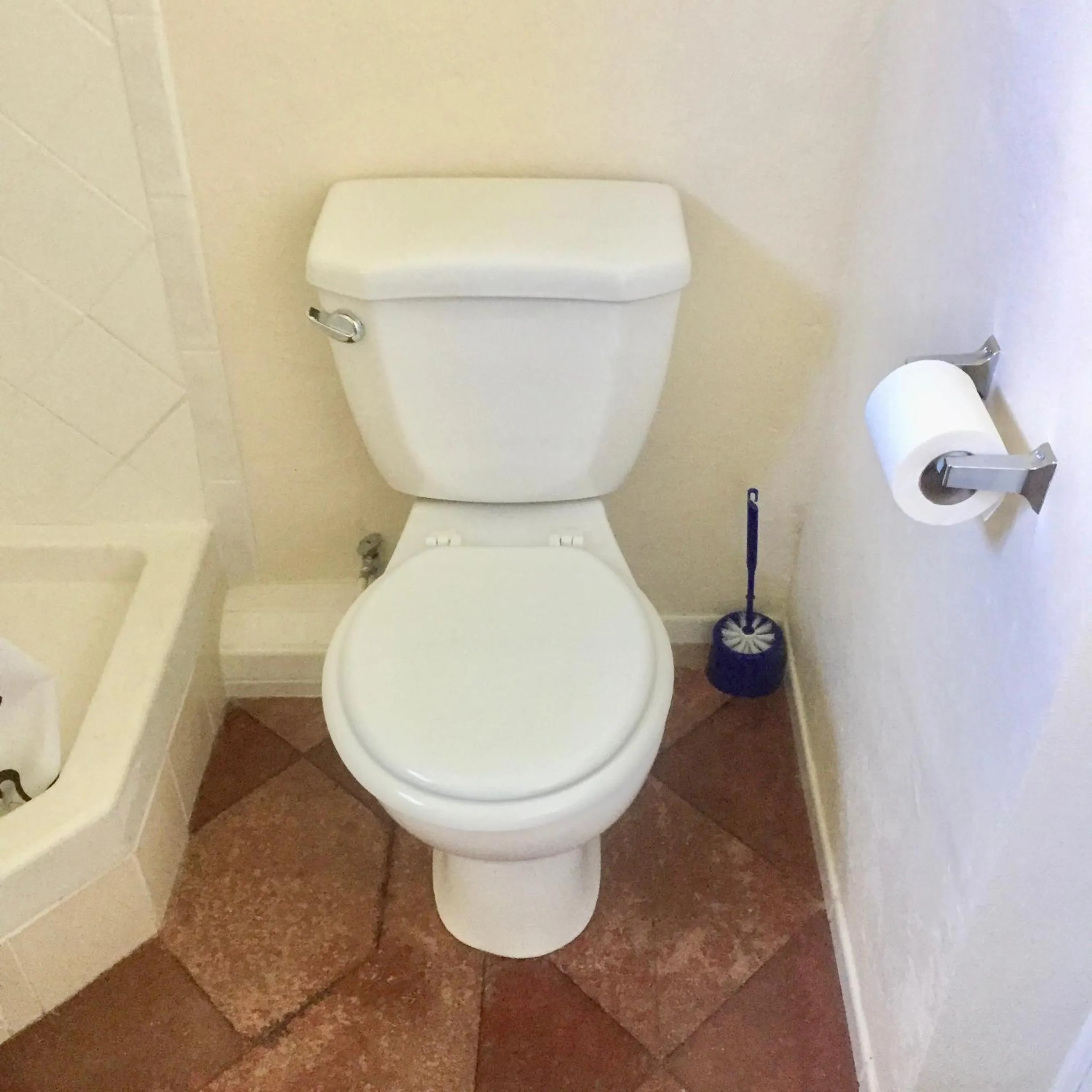 Bathroom in Harbour Vista Inn