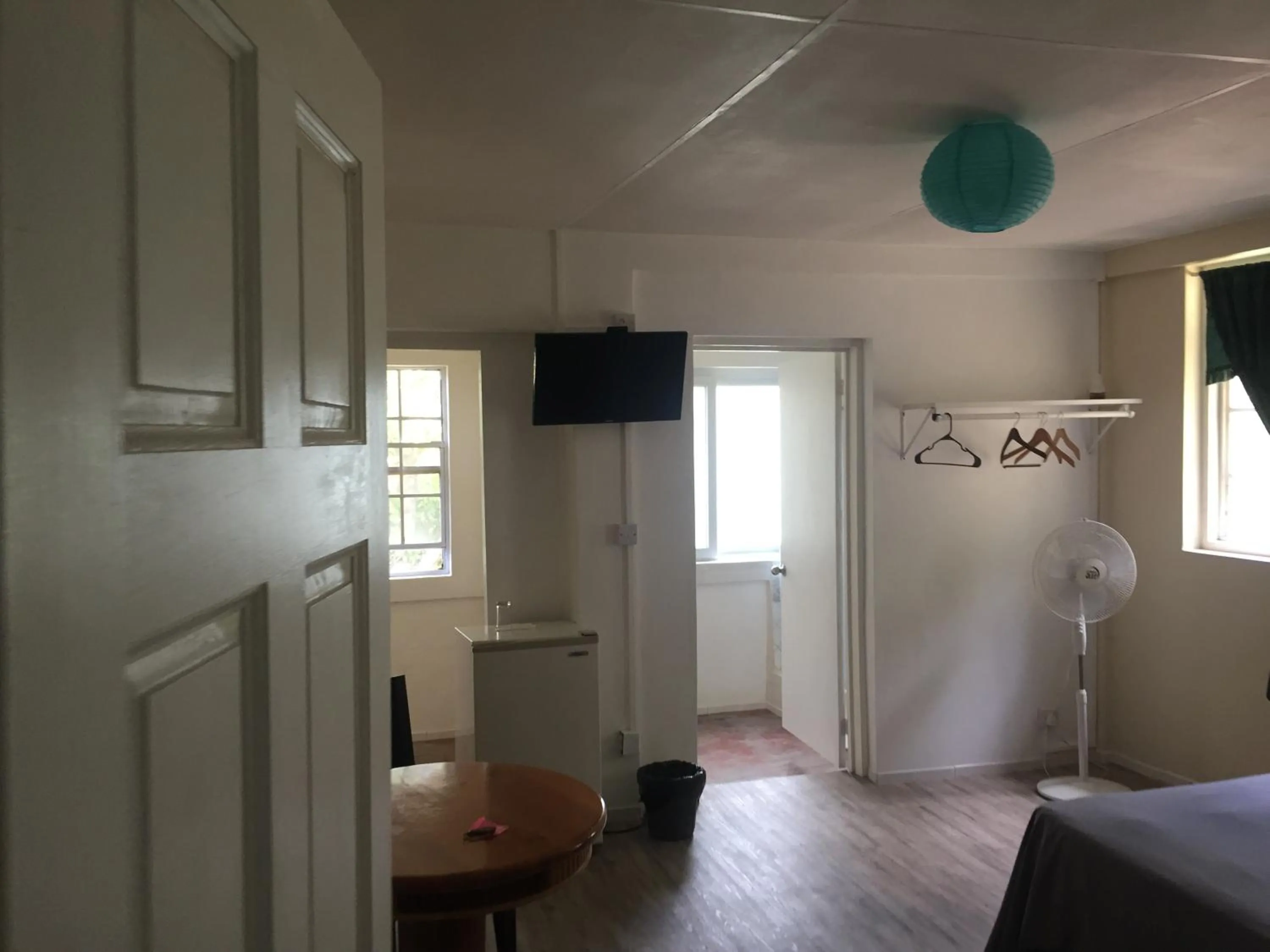 Photo of the whole room, Bed in Harbour Vista Inn