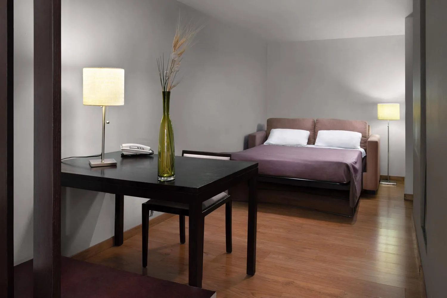 Decorative detail, Bed in Exe Suites Reforma