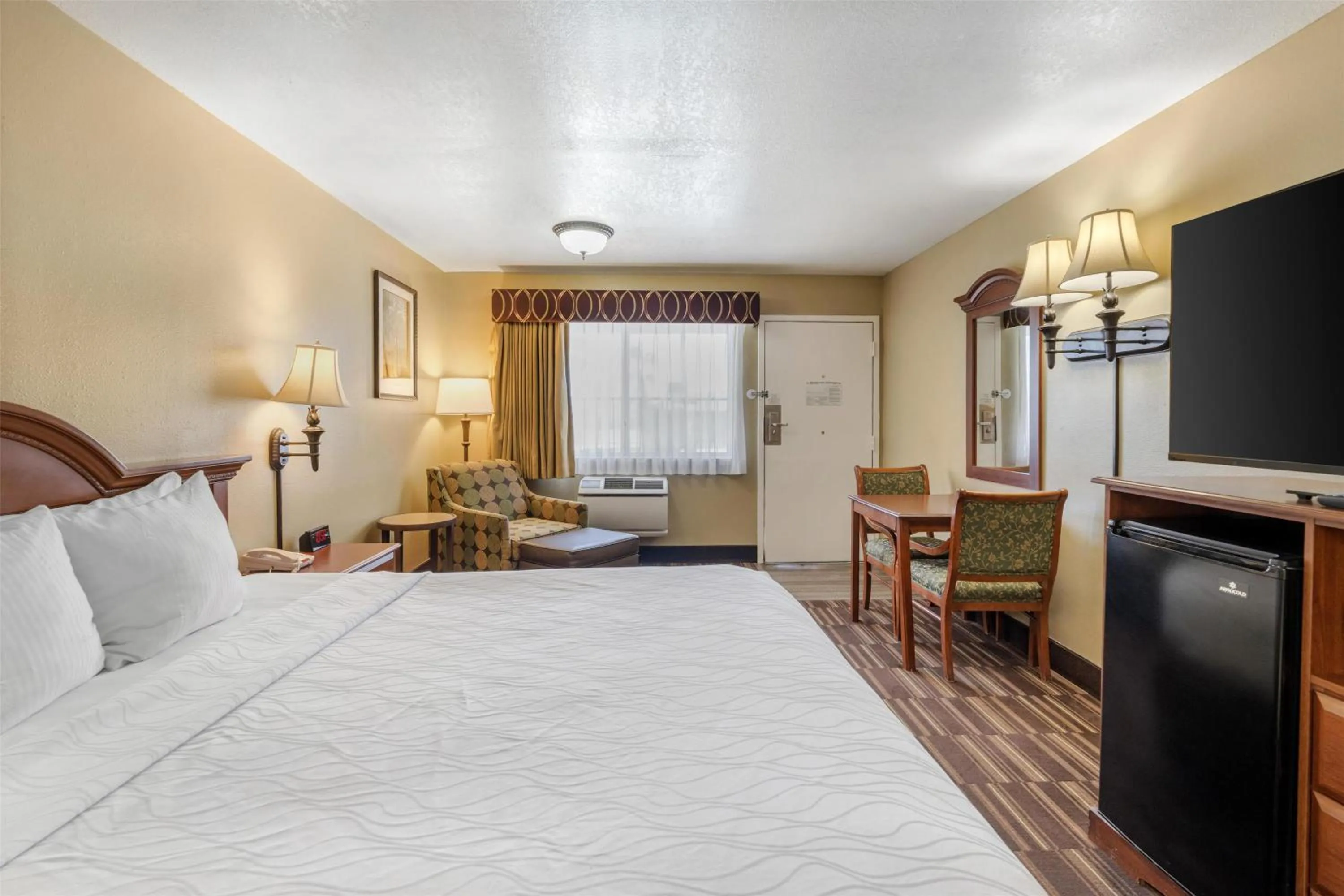 Bedroom, Bed in Best Western Desert Winds