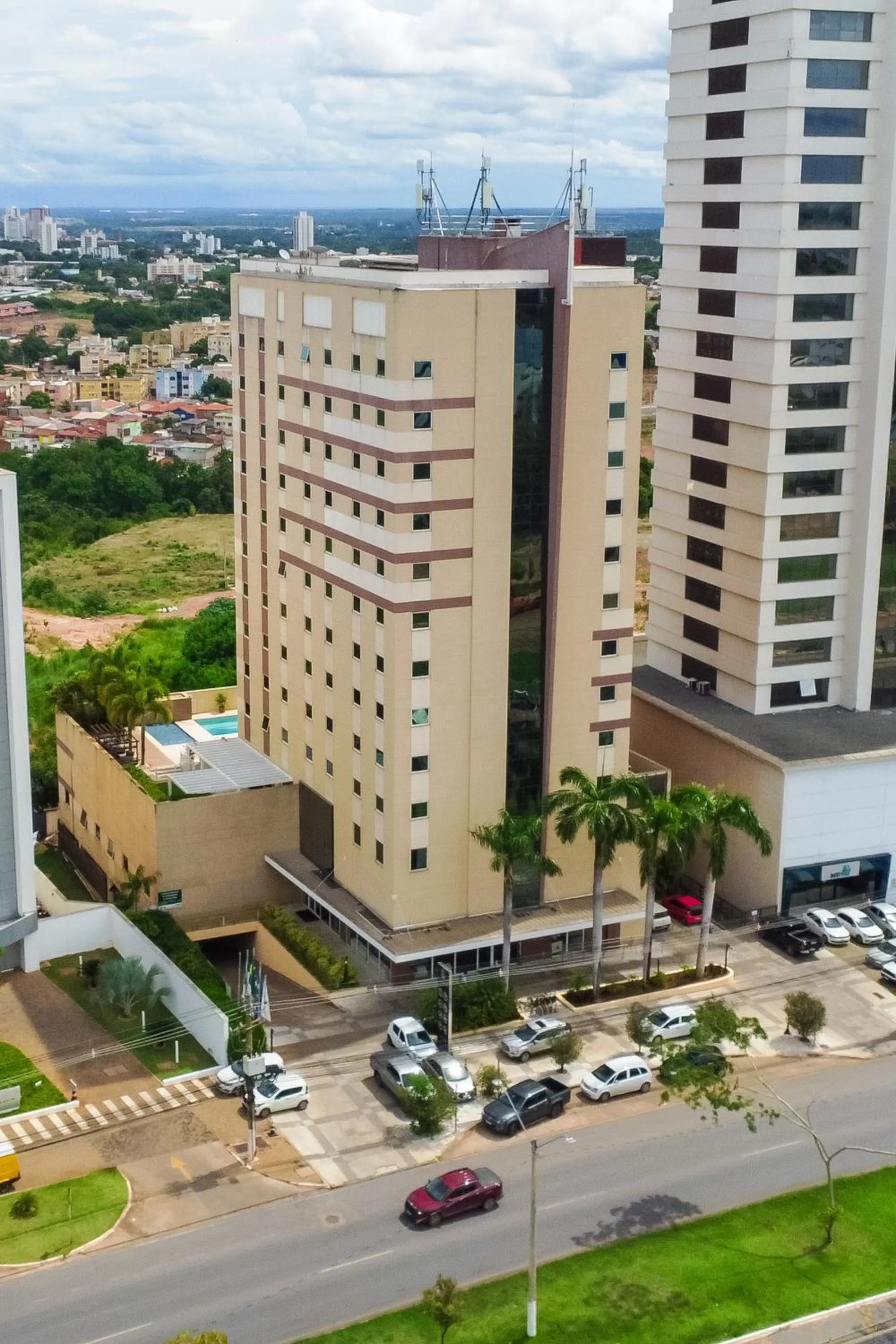 Property building in Delmond Hotel