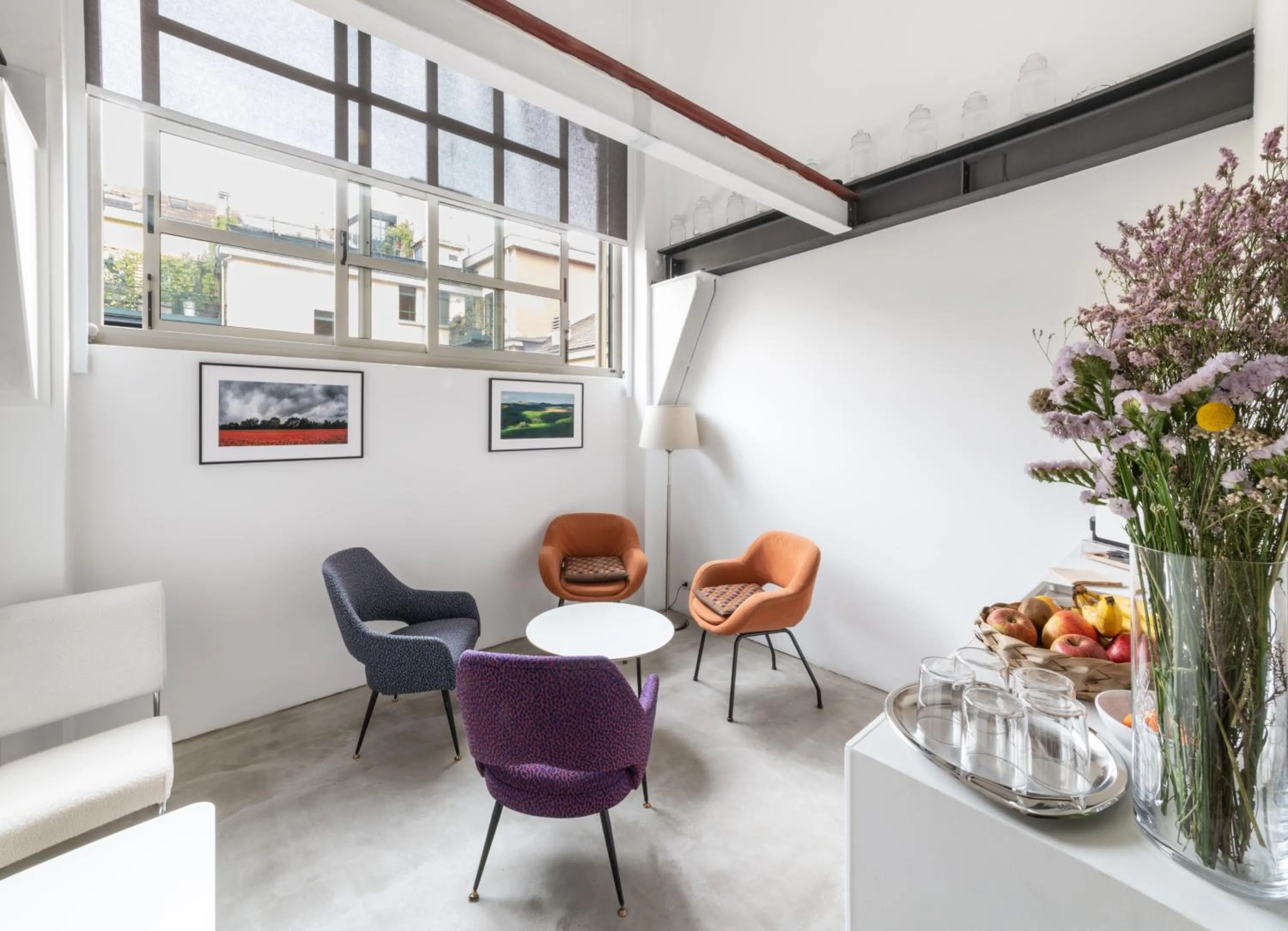 Seating area in Loft 19