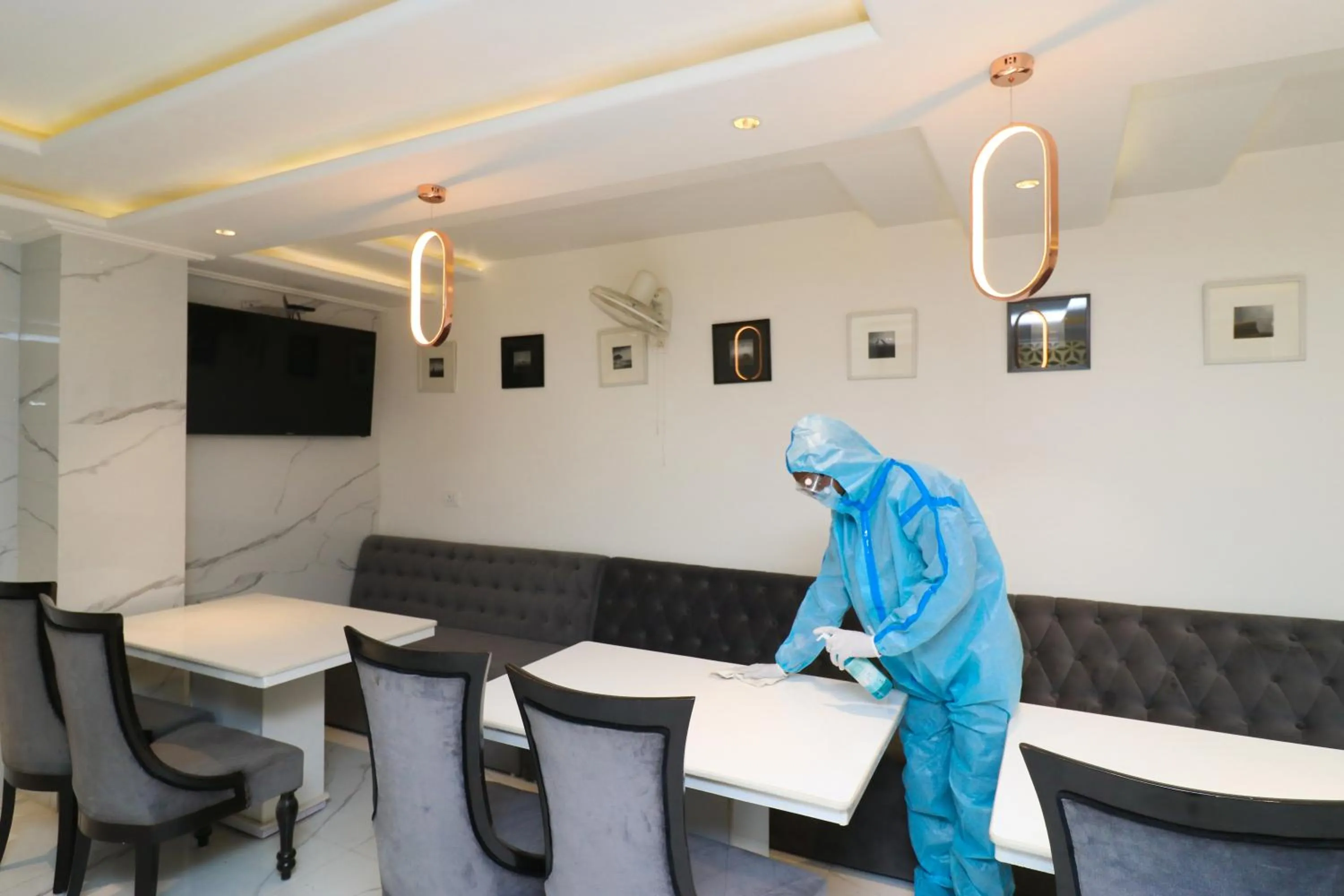 Restaurant/places to eat in OPO The View, Delhi Airport