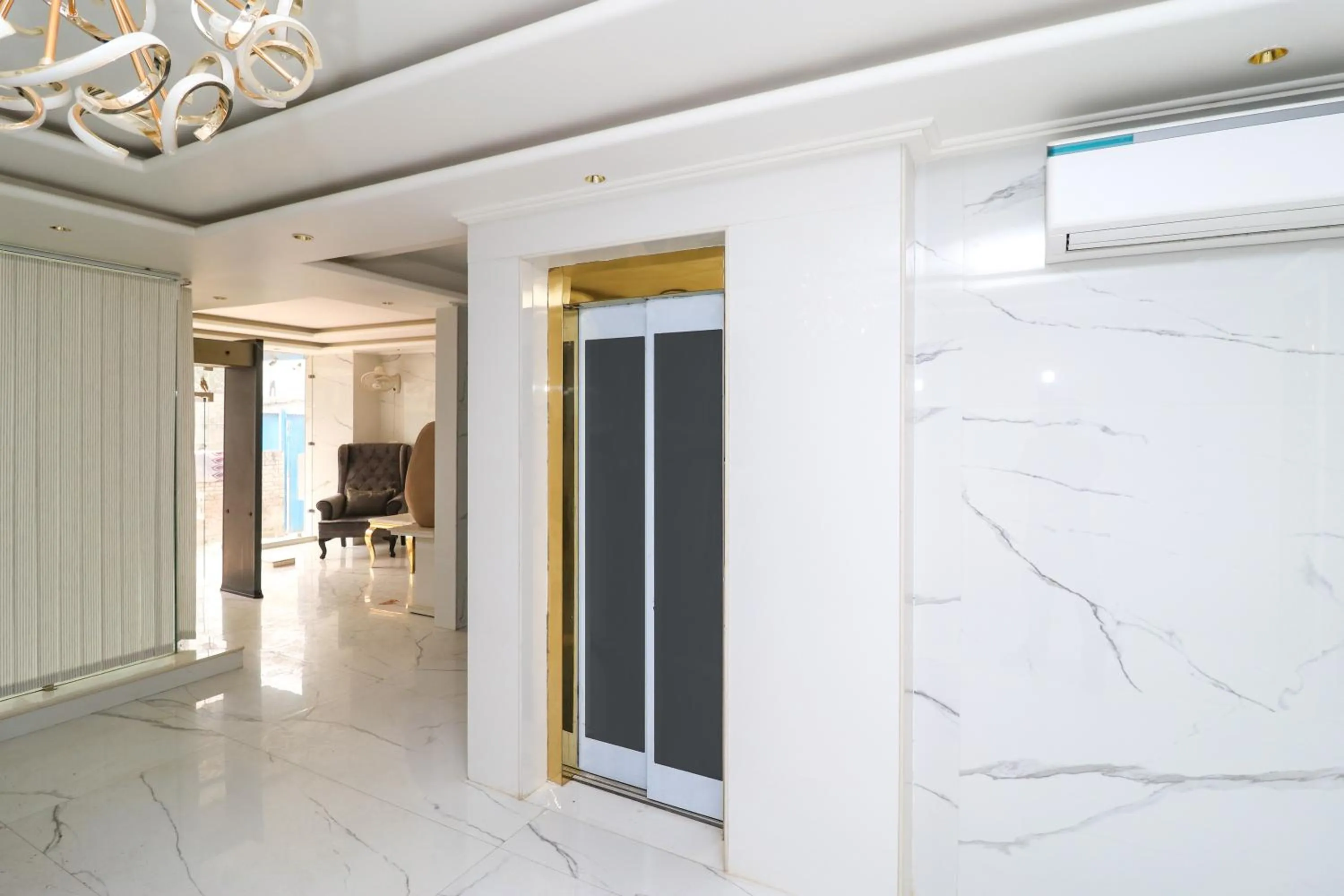 elevator in OPO The View, Delhi Airport