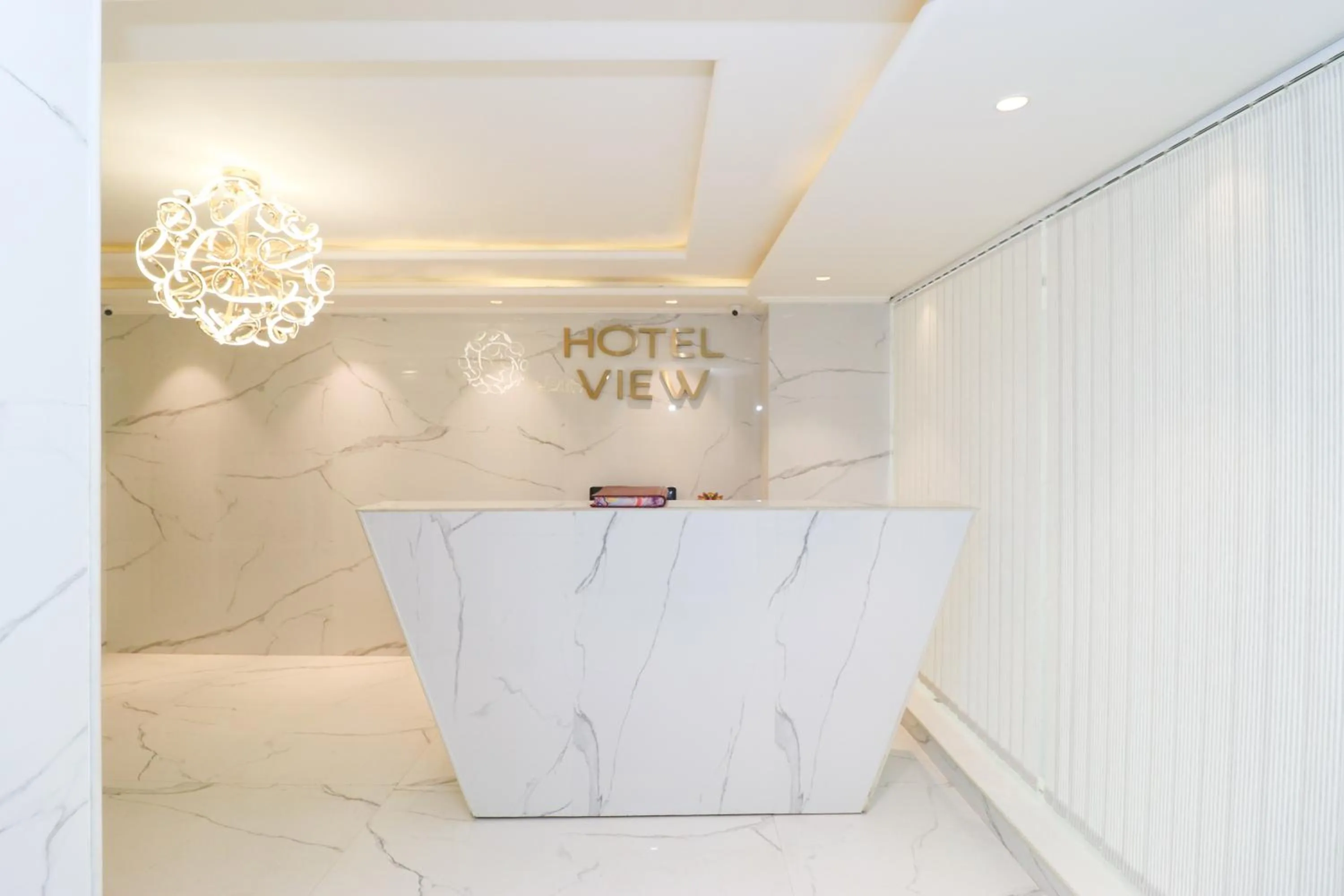 Lobby or reception in OPO The View, Delhi Airport