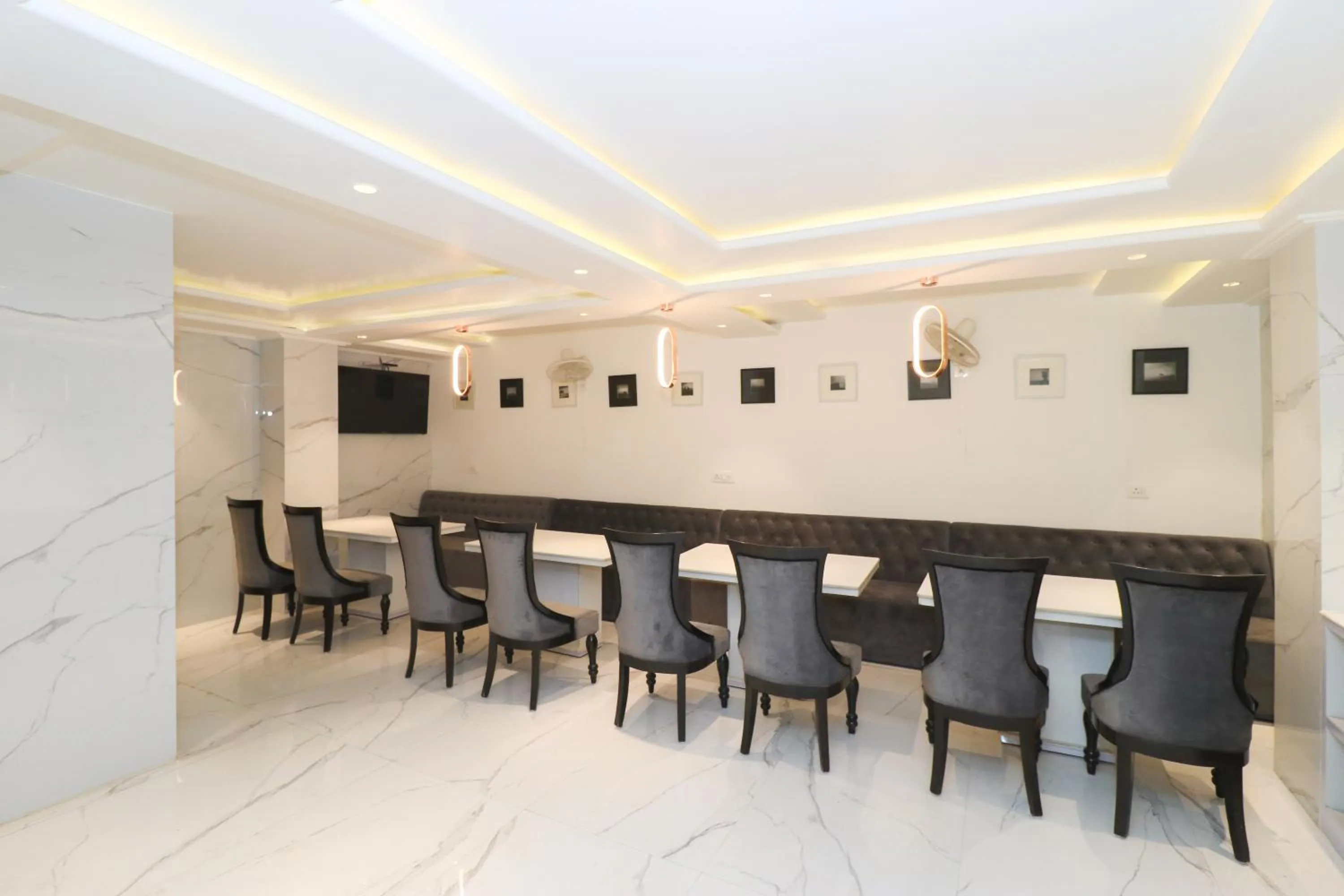 Restaurant/places to eat in OPO The View, Delhi Airport