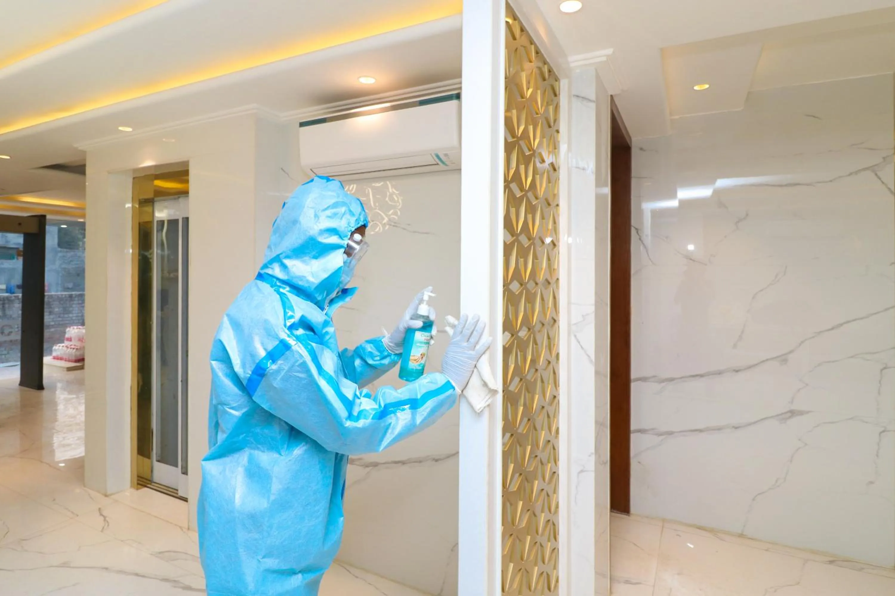 Staff in OPO The View, Delhi Airport