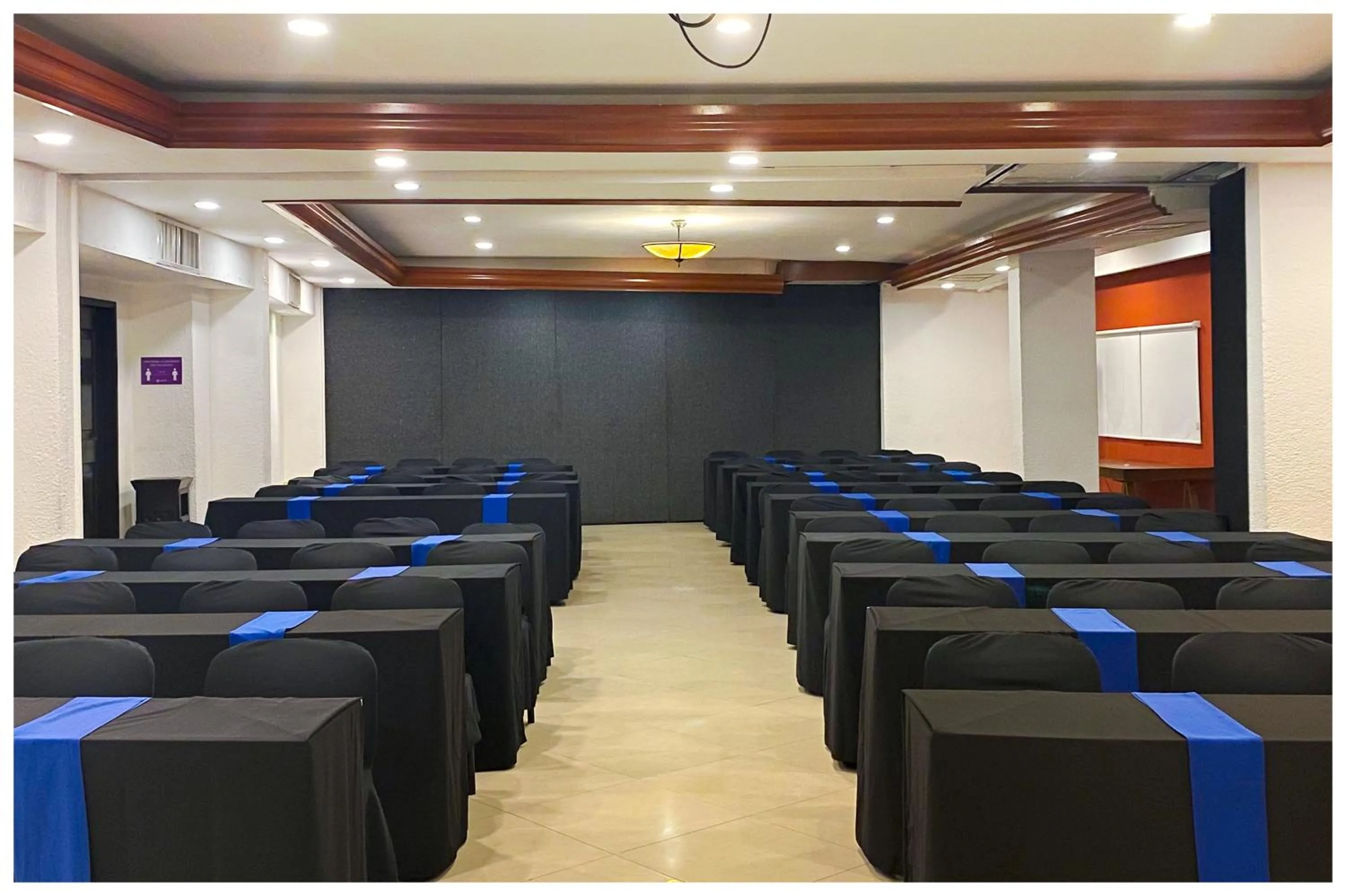 Living room in Adhara Hacienda Cancun