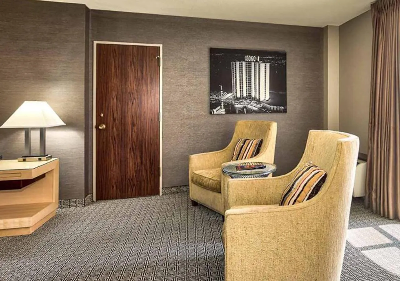 Living room in Plaza Hotel & Casino