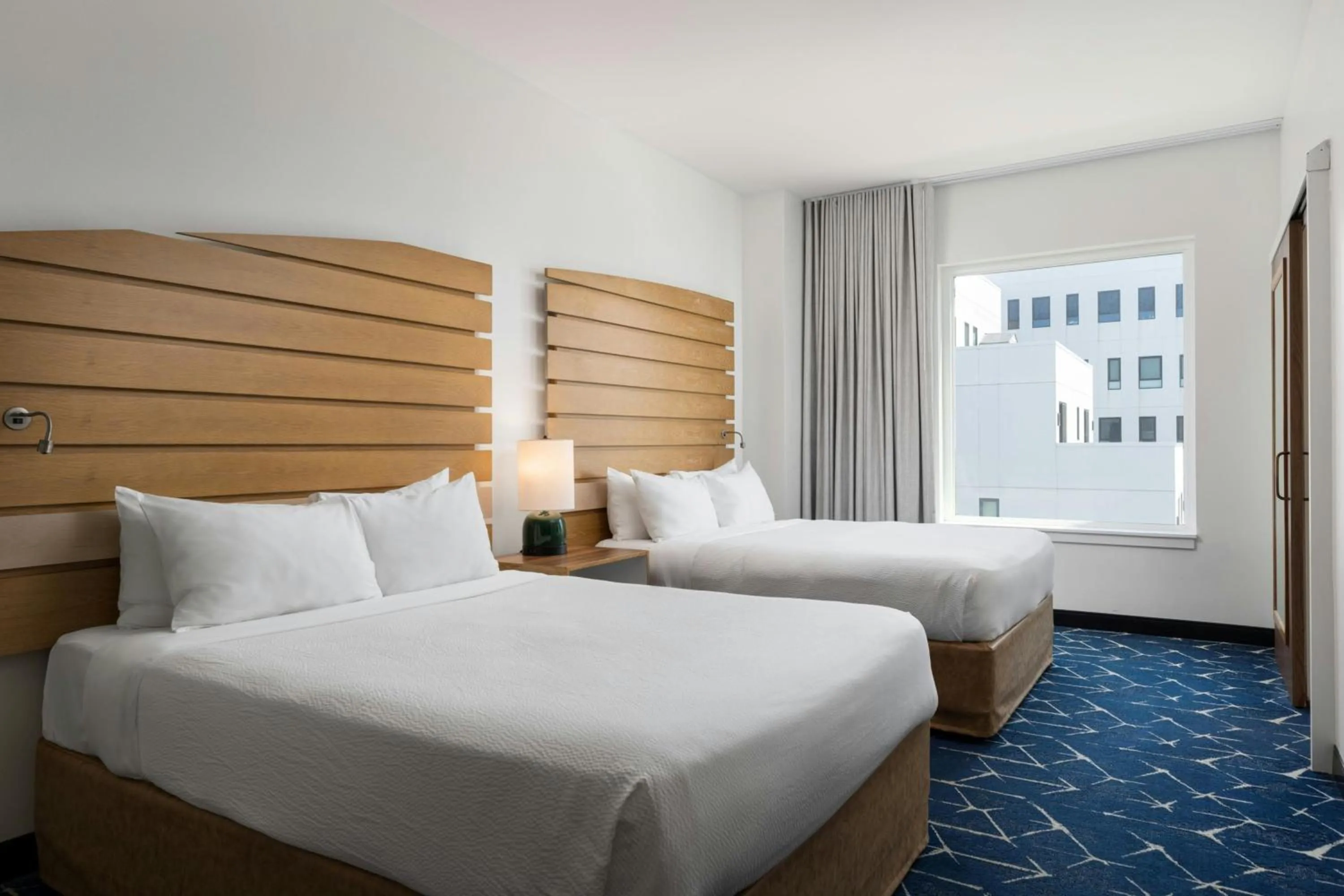 Photo of the whole room, Bed in SpringHill Suites by Marriott Oceanside Beach