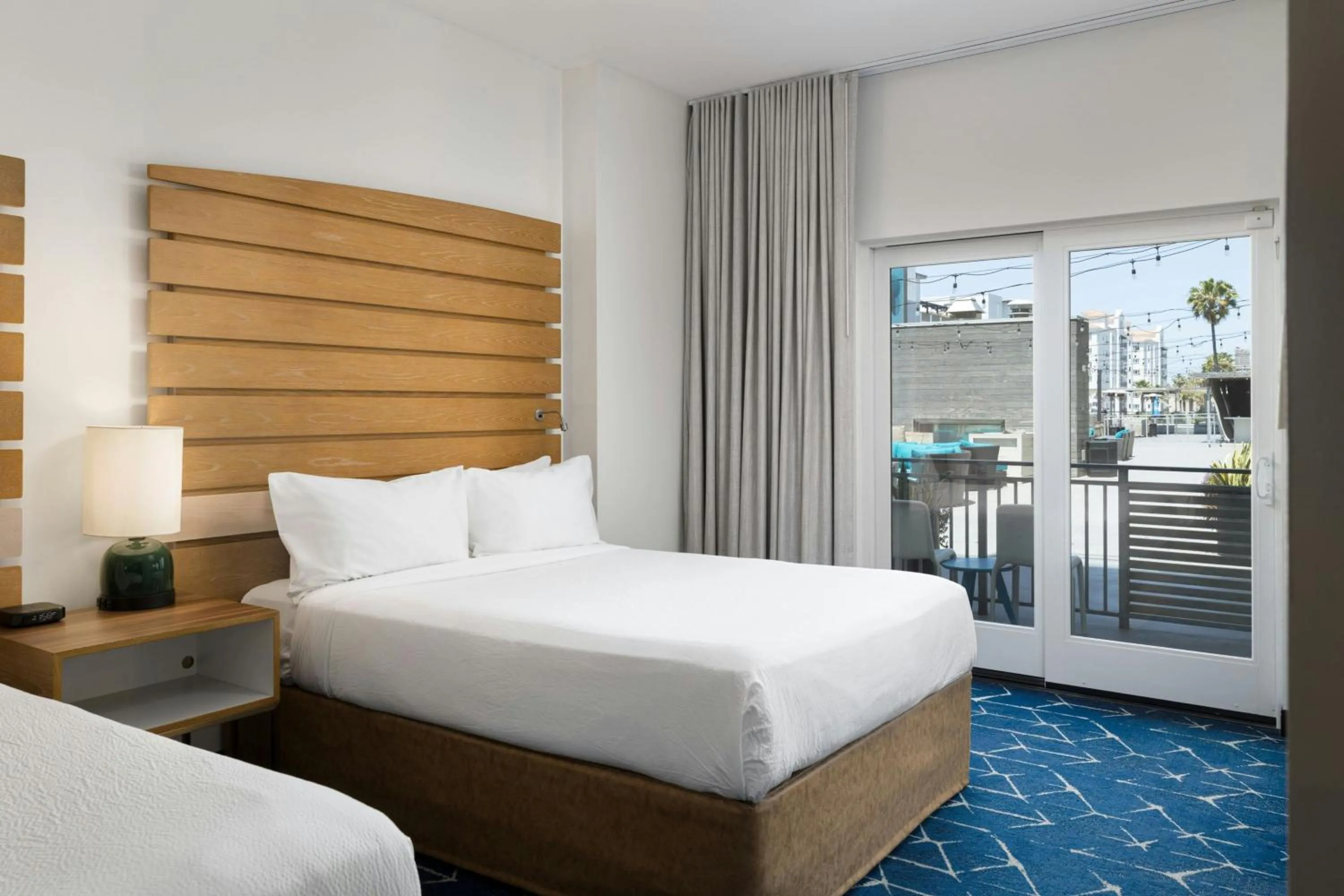 Photo of the whole room, Bed in SpringHill Suites by Marriott Oceanside Beach