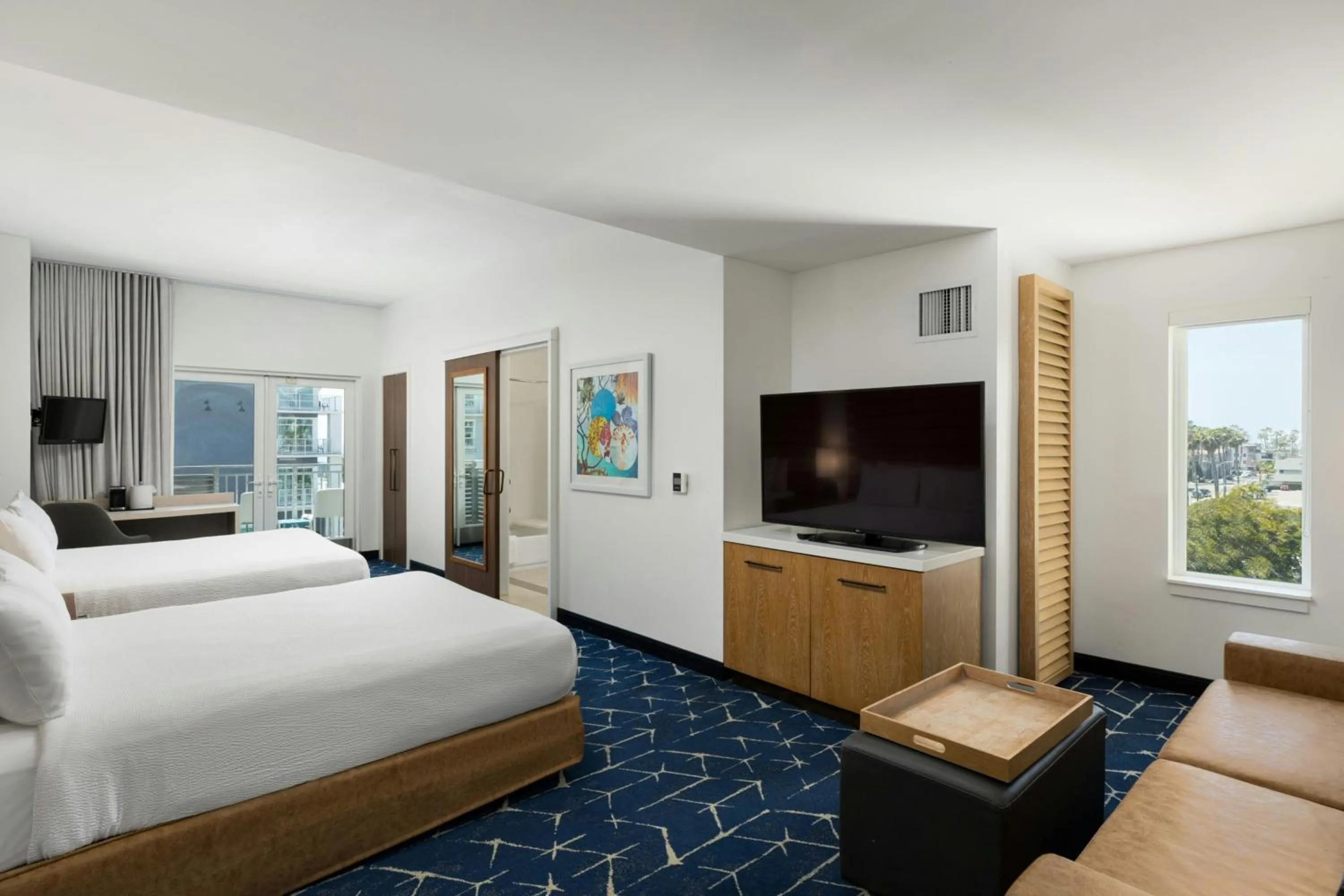 Photo of the whole room, Bed in SpringHill Suites by Marriott Oceanside Beach