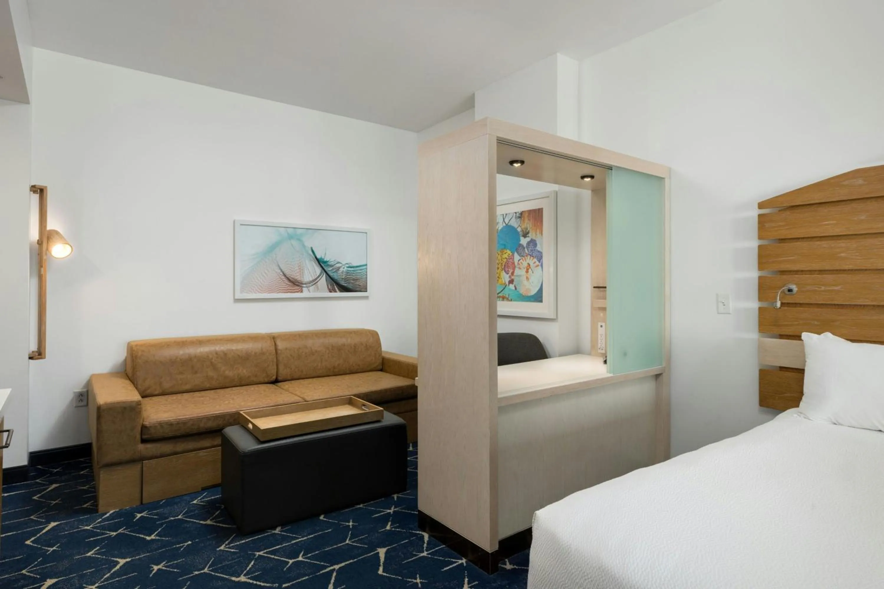 Photo of the whole room, Bed in SpringHill Suites by Marriott Oceanside Beach
