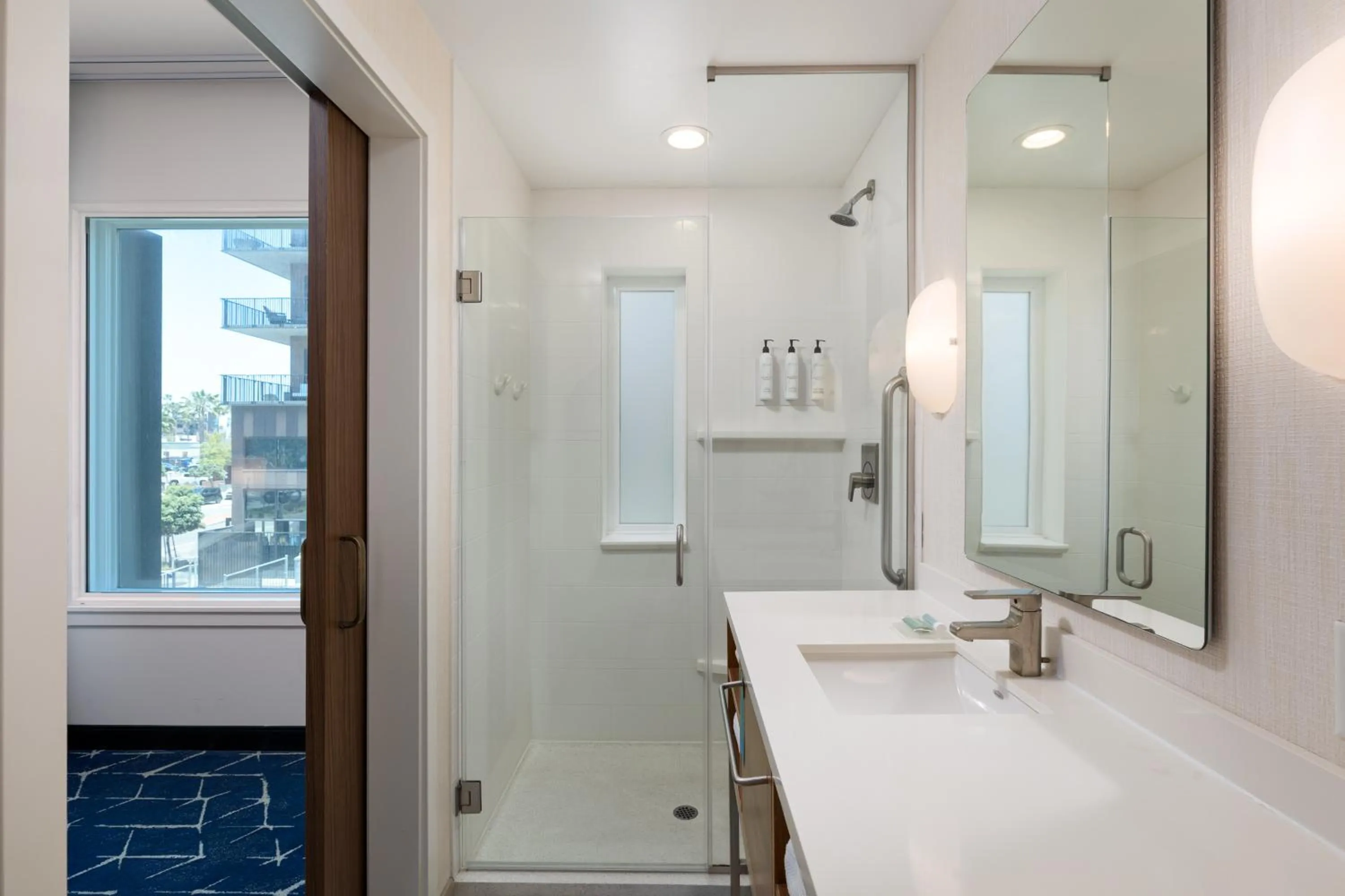 SpringHill Suites by Marriott Oceanside Beach