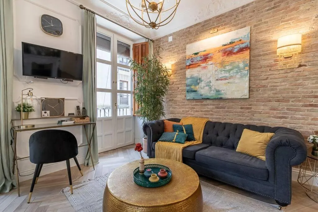 CH Elvira Luxury Apartment