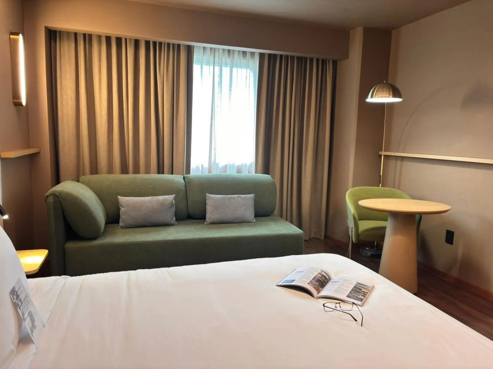 Decorative detail, Bed in Novotel Monterrey Valle