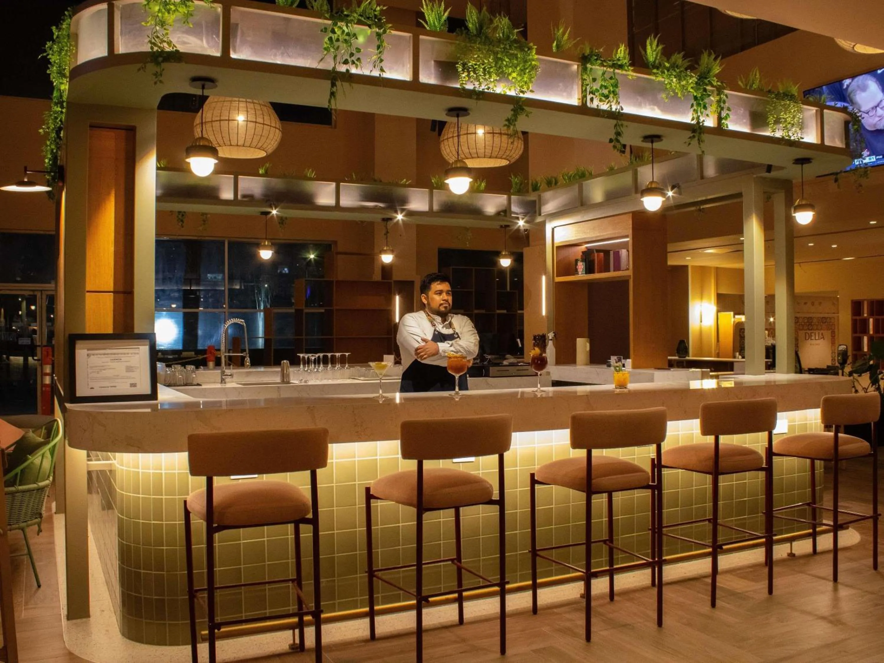 Lounge or bar in Novotel Monterrey Valle