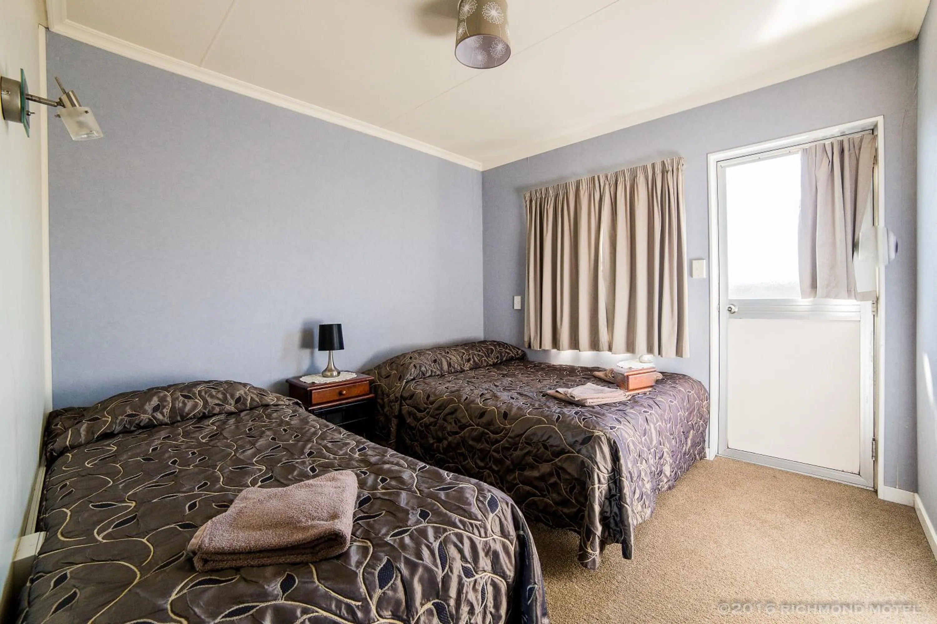 Bed in Richmond Motel and Holiday Park