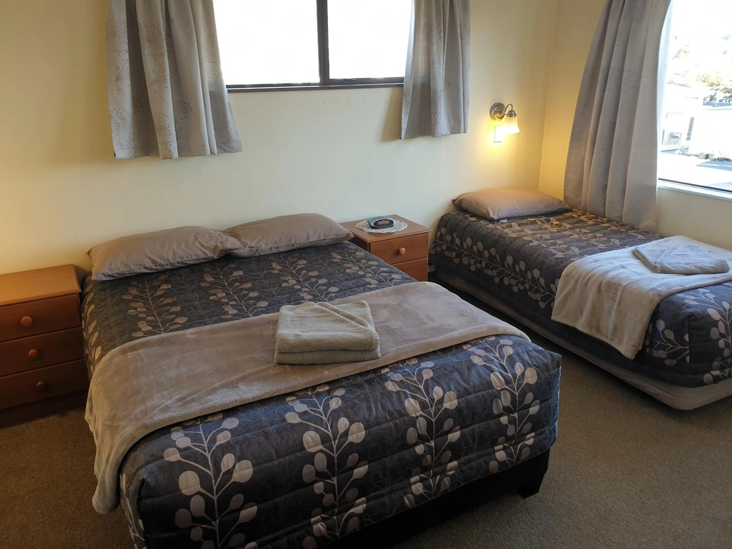 Bed in Richmond Motel and Holiday Park