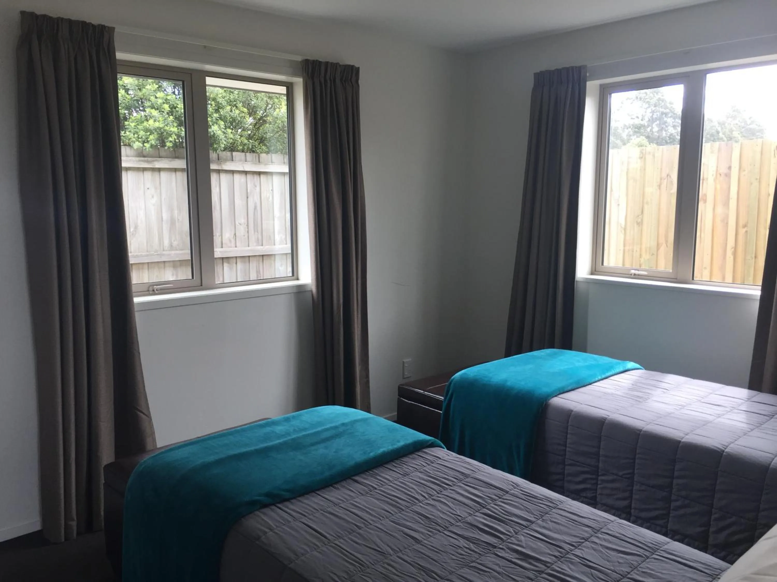 Bed in Rolleston Highway Motel