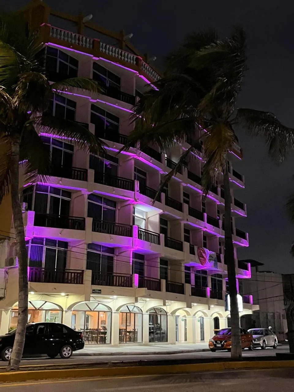 Property building in Howard Johnson by Wyndham Veracruz