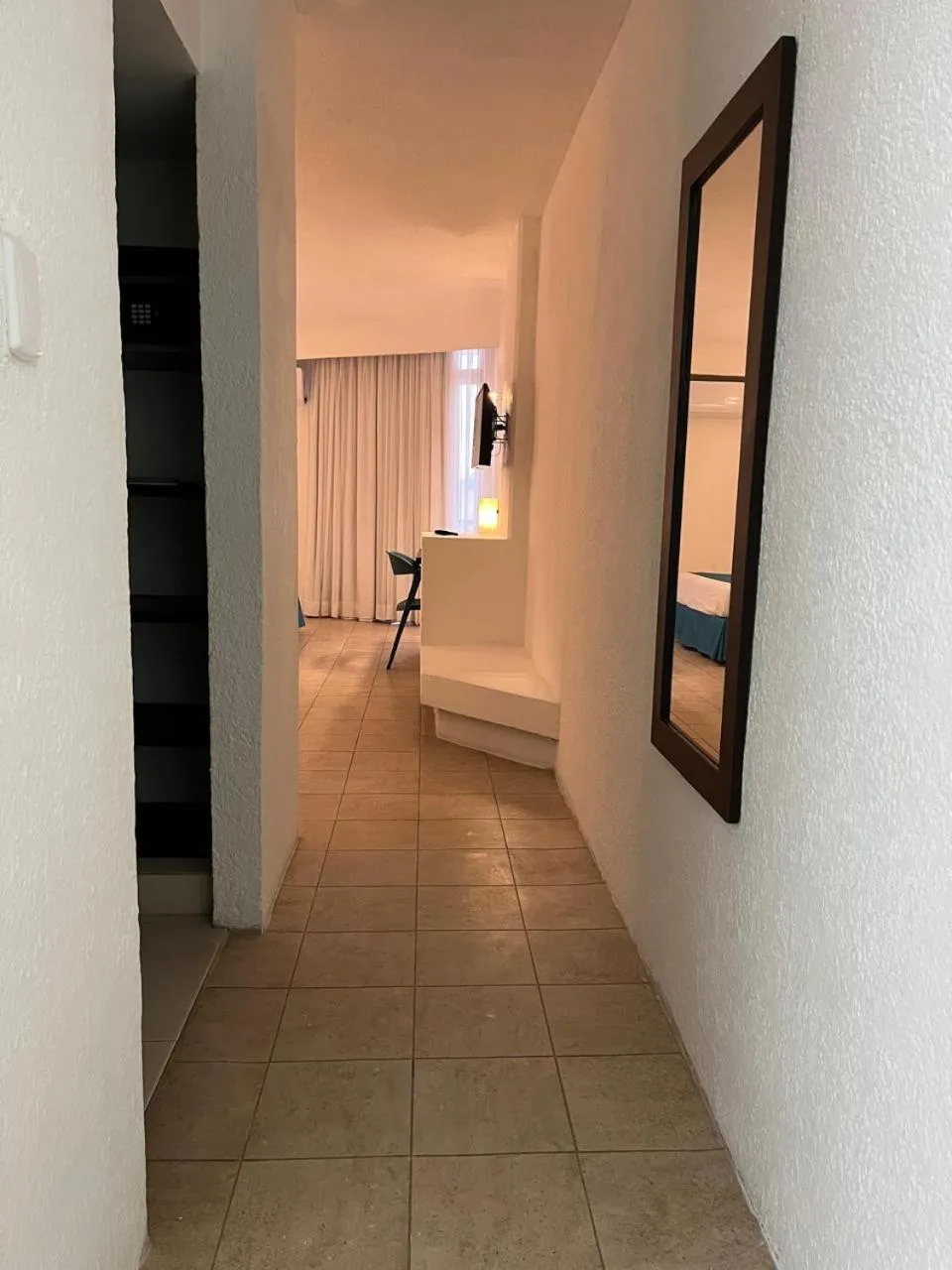 wardrobe in Howard Johnson by Wyndham Veracruz