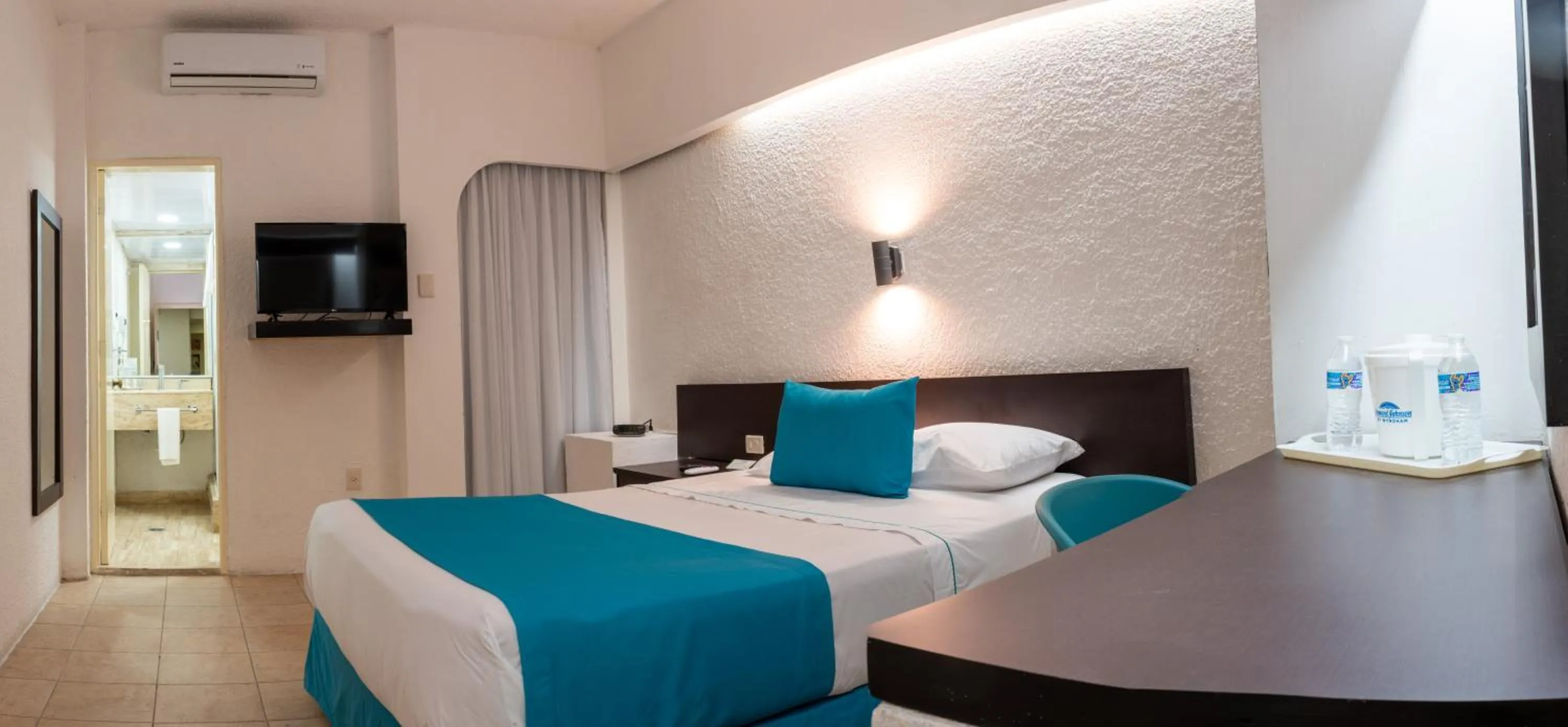 Bedroom, Bed in Howard Johnson by Wyndham Veracruz