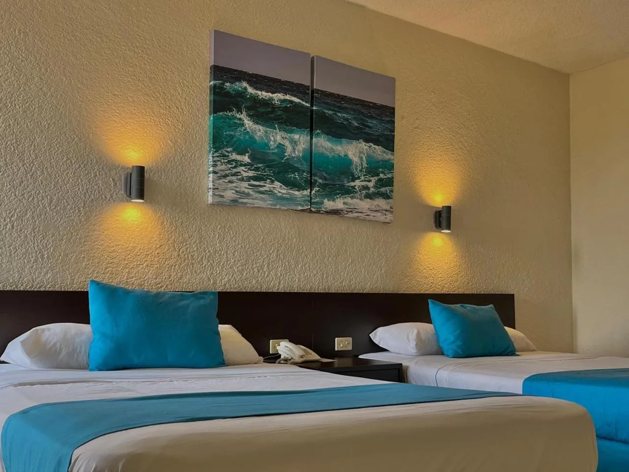 Photo of the whole room, Bed in Howard Johnson by Wyndham Veracruz