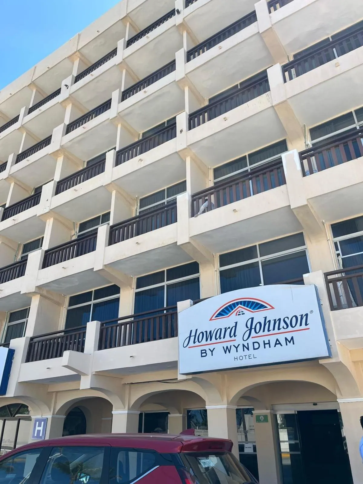 Property building in Howard Johnson by Wyndham Veracruz