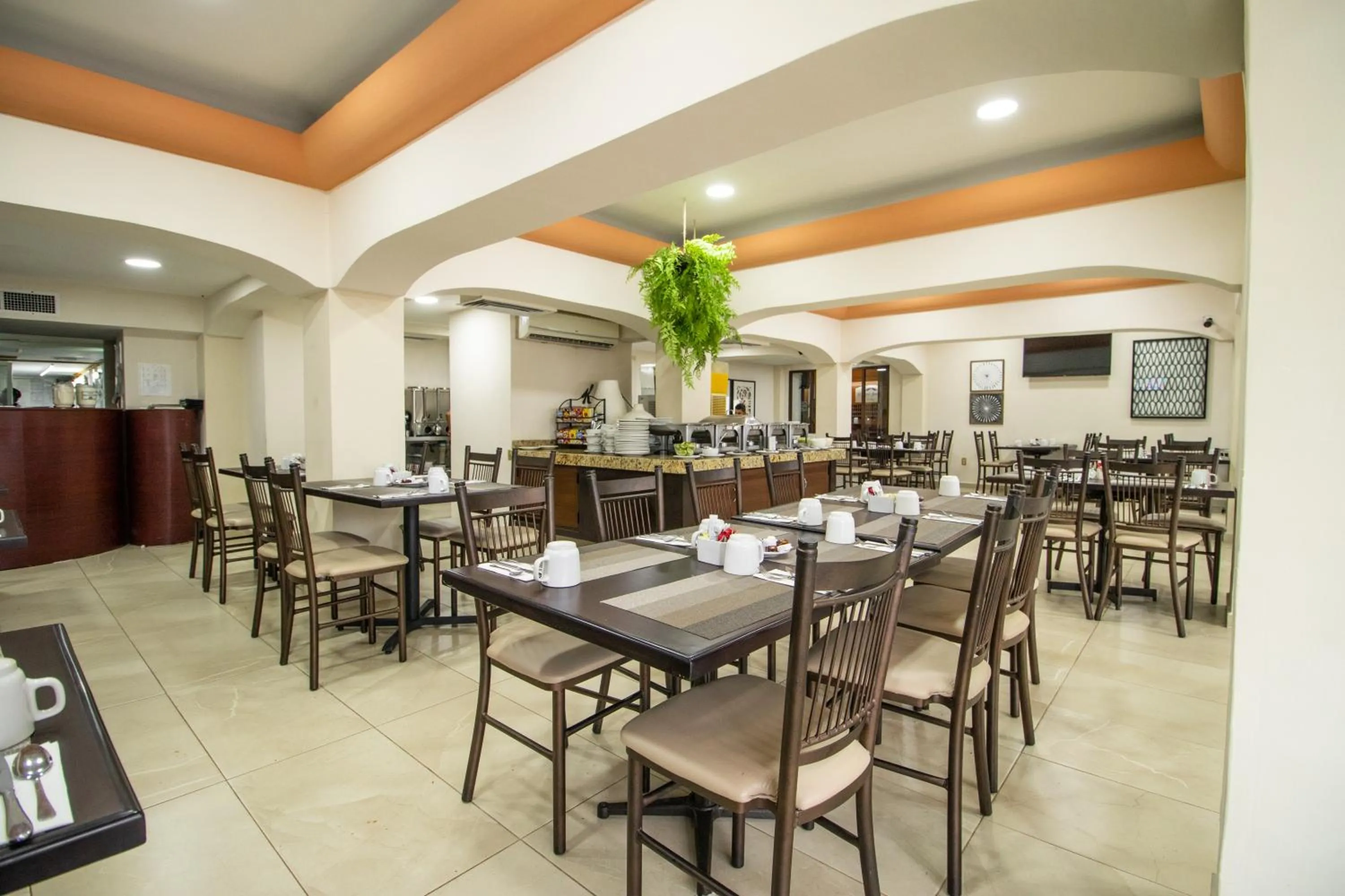 Restaurant/places to eat in Howard Johnson by Wyndham Veracruz