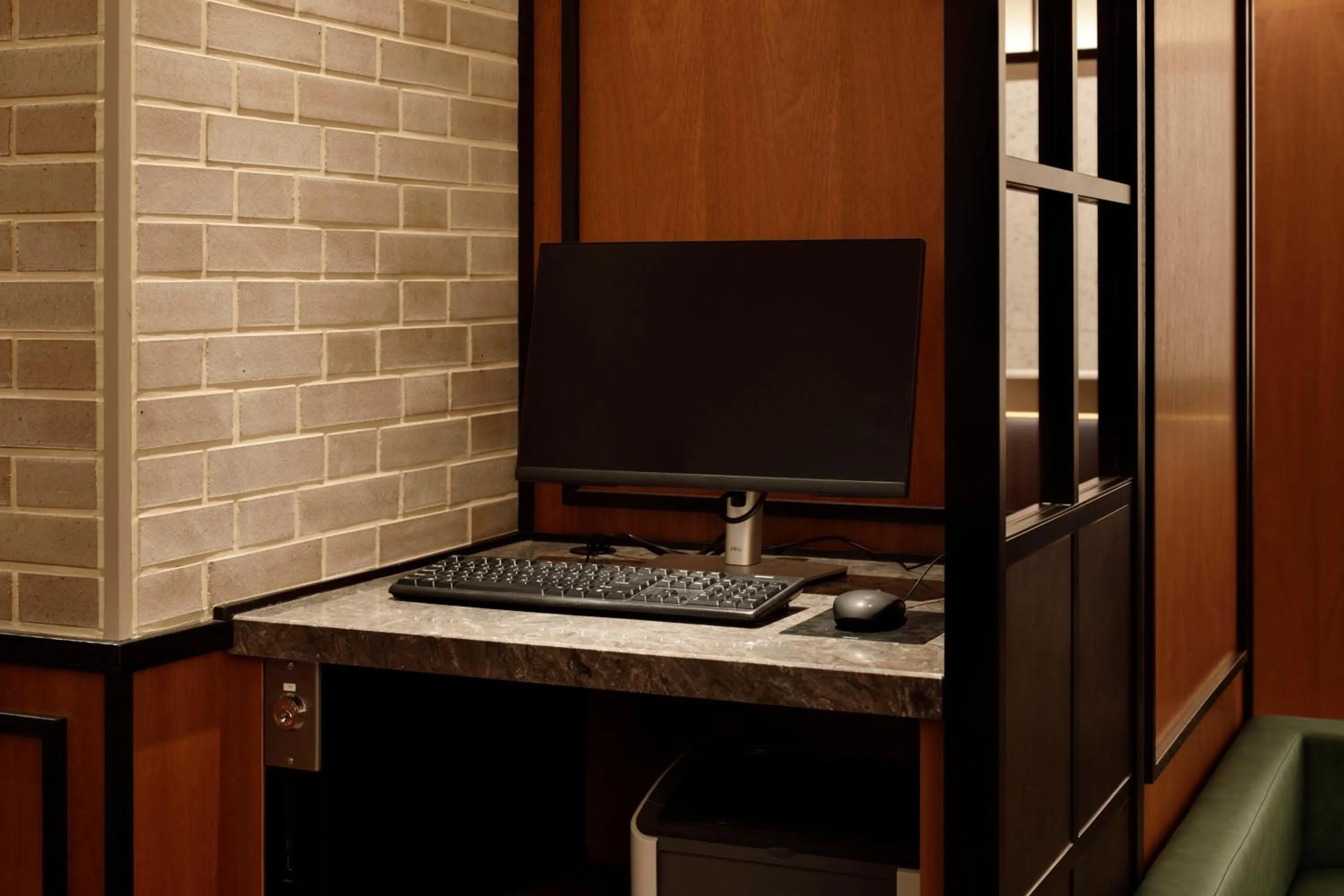 Business facilities in Hotel New Port Yokosuka