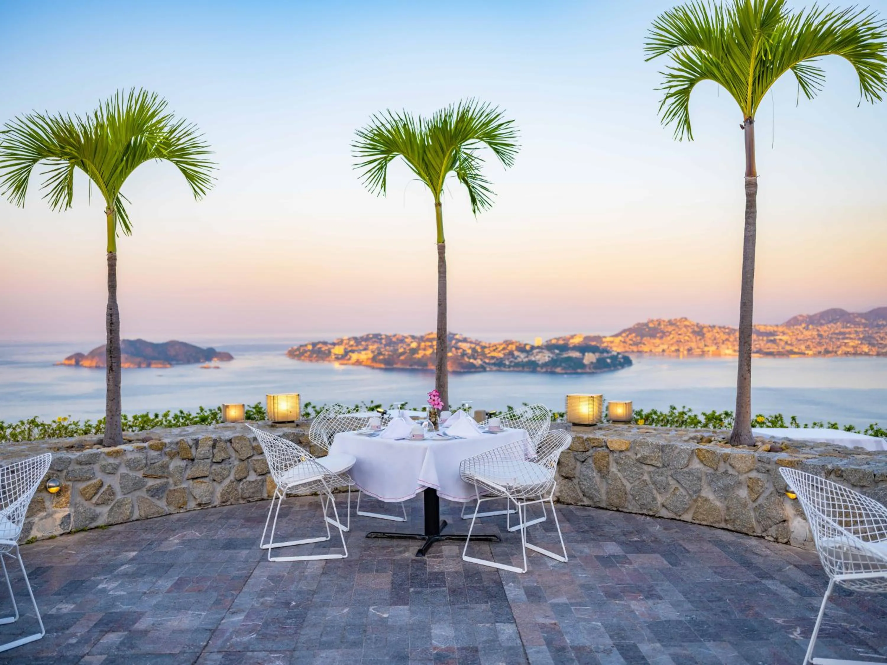 Restaurant/places to eat in Las Brisas Acapulco