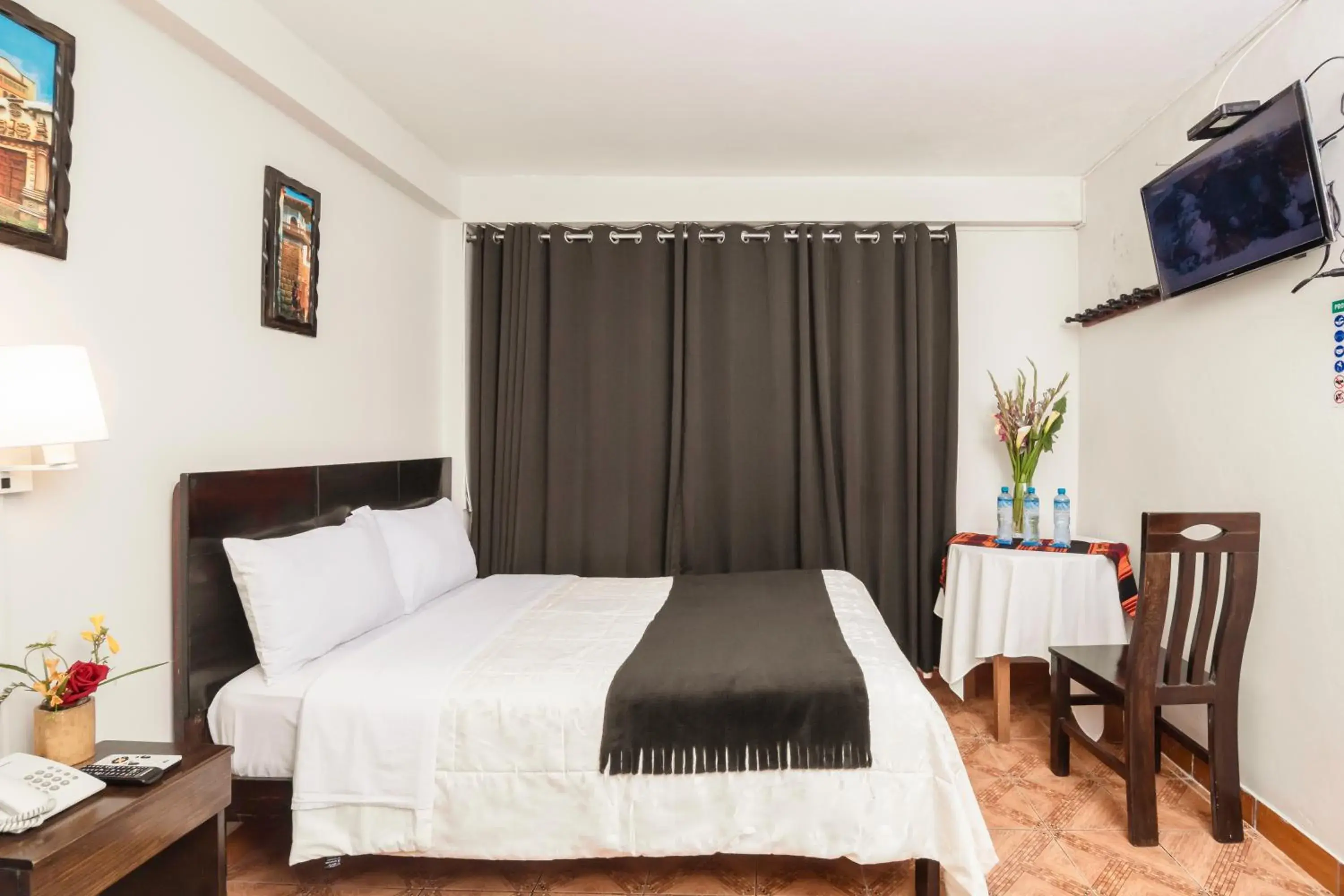 KASAS DEL INKA MACHUPICCHU KASAS DEL INKA MACHUPICCHU