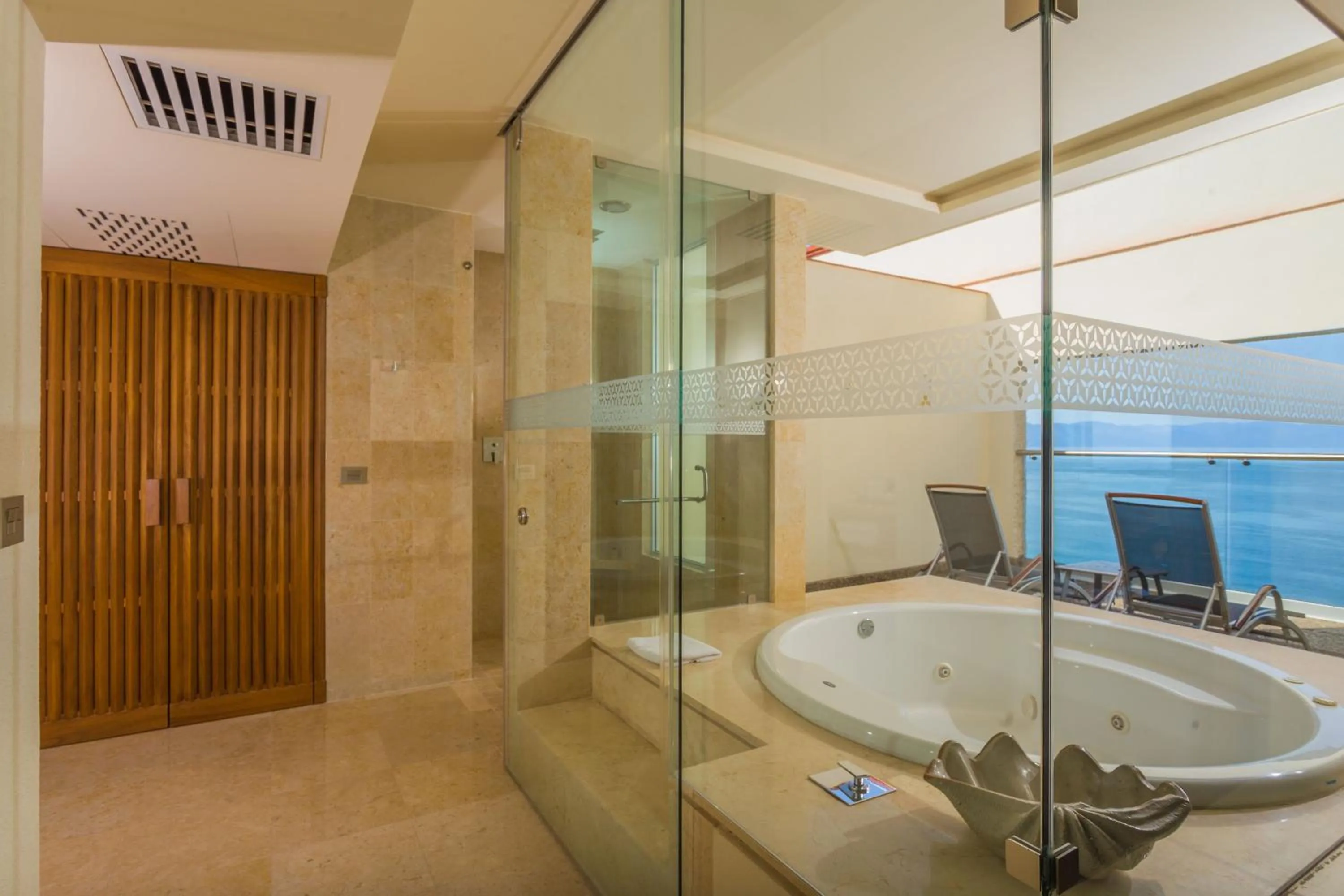 Bathroom in Sheraton Buganvilias Resort & Convention Center