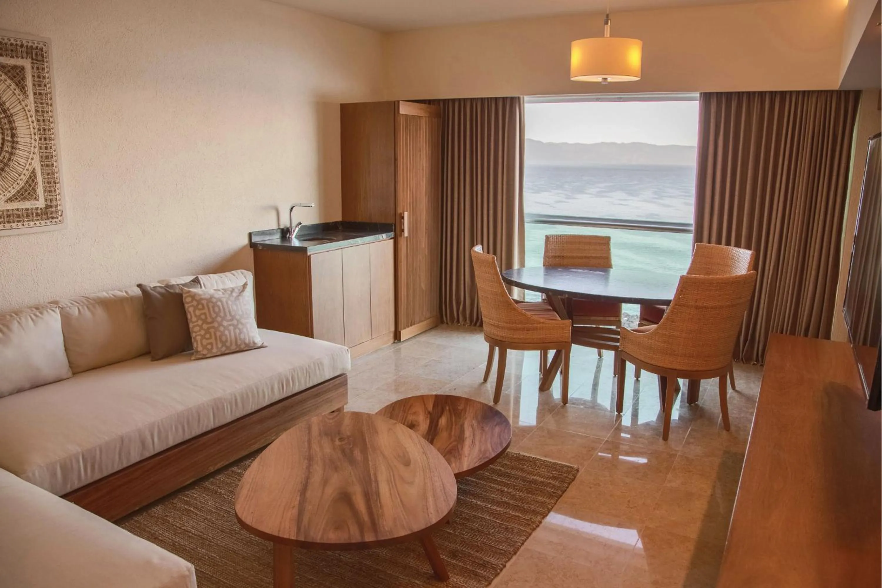 Photo of the whole room, Bed in Sheraton Buganvilias Resort & Convention Center