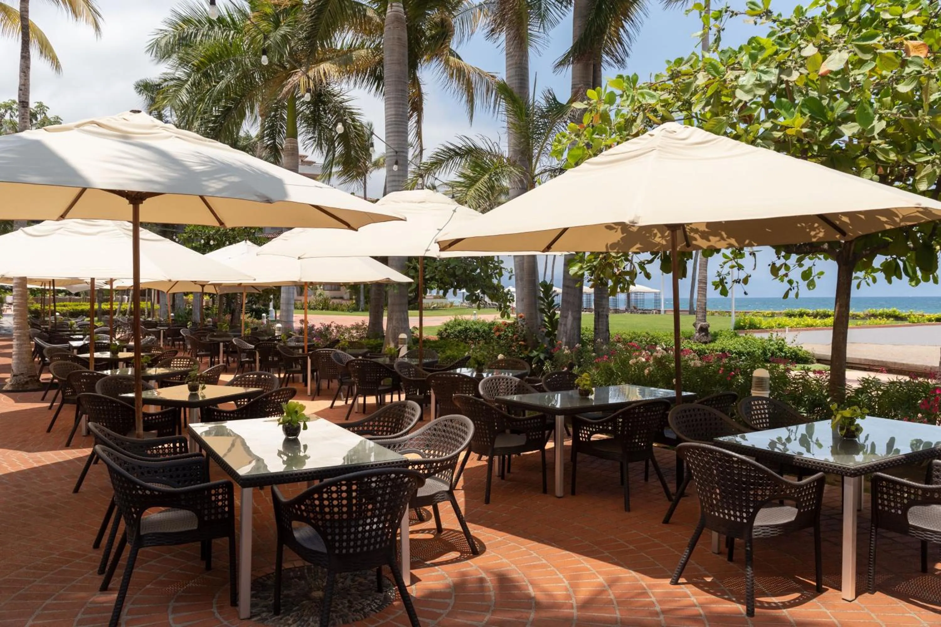 Restaurant/places to eat in Sheraton Buganvilias Resort & Convention Center