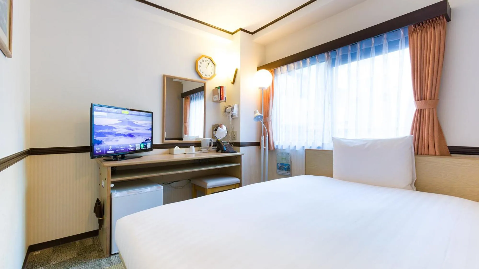 Bedroom, Bed in Toyoko Inn Tokyo Kamata Higashi-guchi