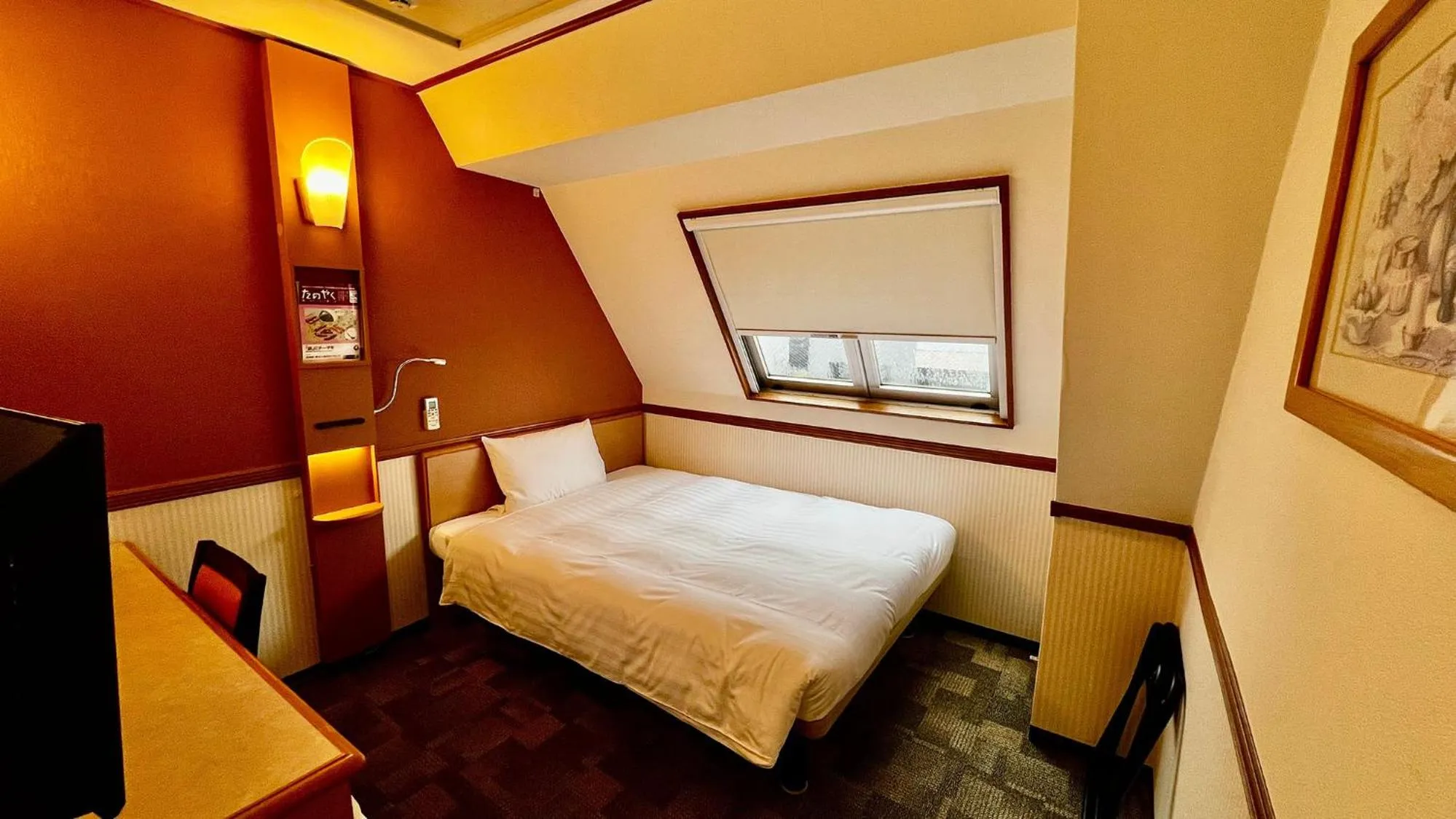 Bedroom, Bed in Toyoko Inn Shin-yokohama Ekimae Honkan