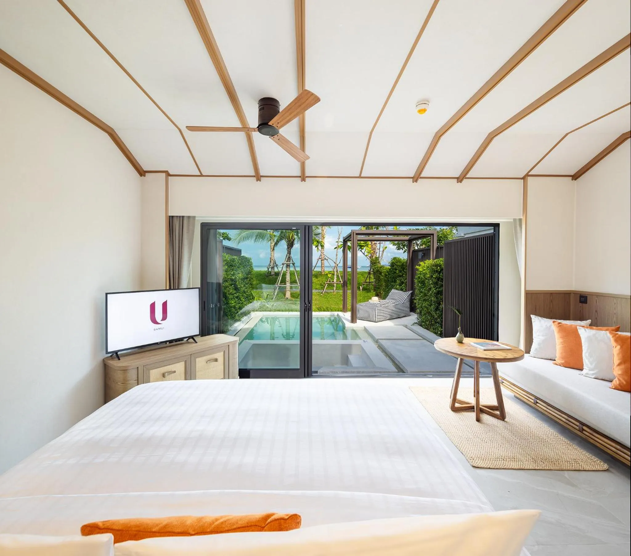 Beachfront Pool Villa  ( 24 hours Use of Room ) in U Samui