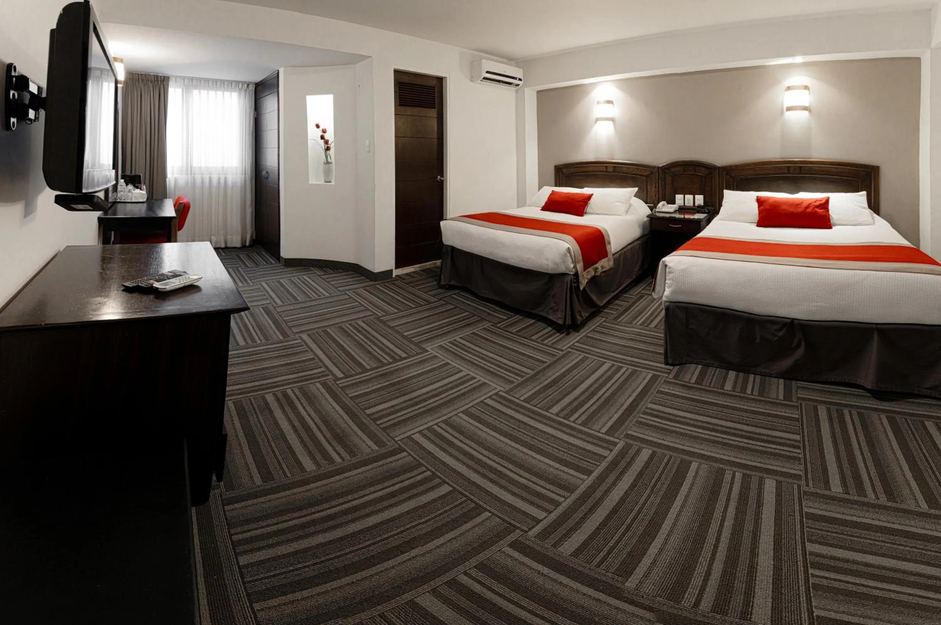 Bed in Ramada Plaza by Wyndham Leon