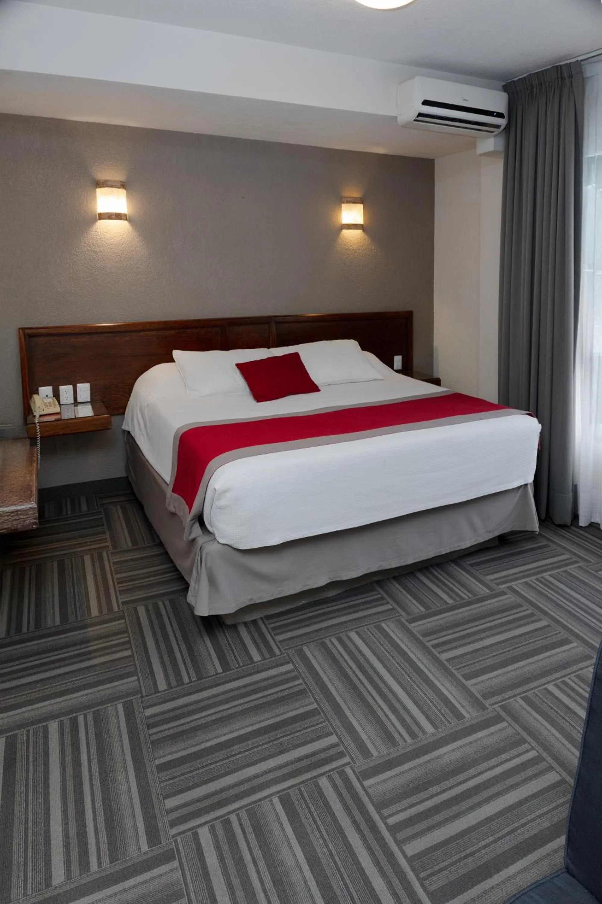 Bed in Ramada Plaza by Wyndham Leon