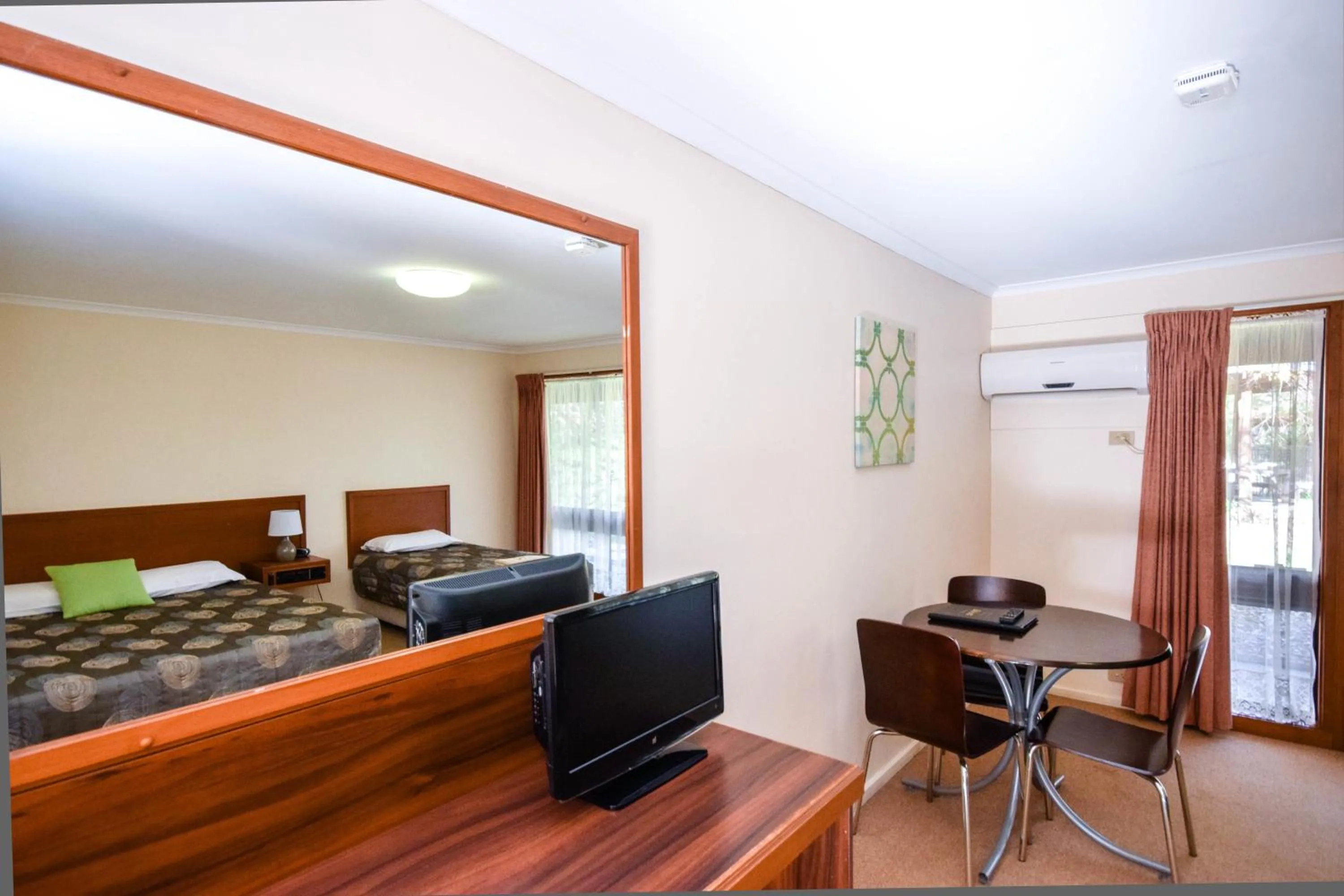 Dining area in River Country Inn