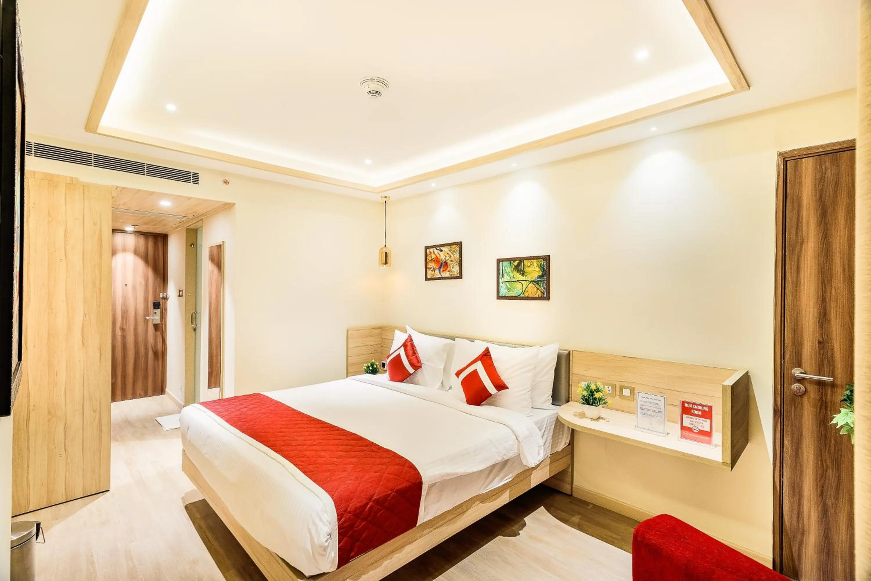 Bedroom, Bed in Hotel Jagadish International-Sankey Road