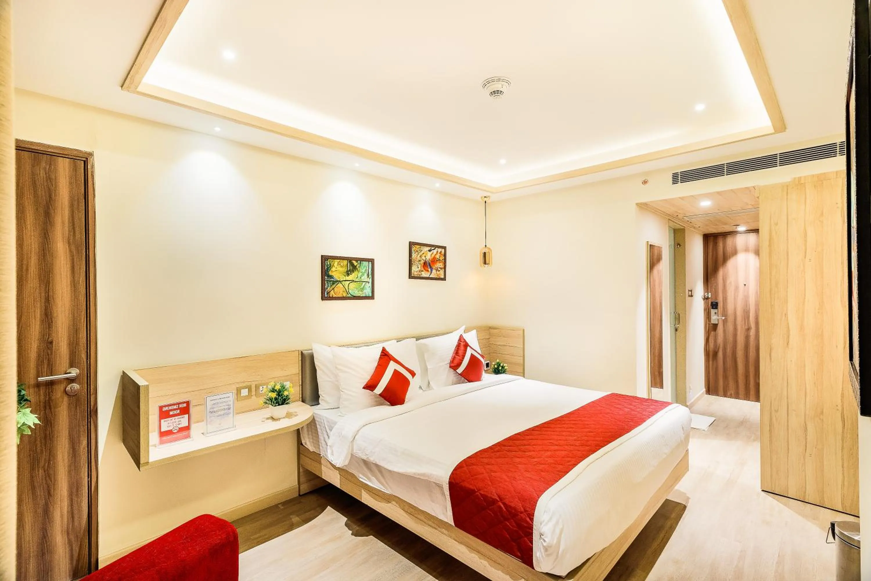 Bedroom, Bed in Hotel Jagadish International-Sankey Road